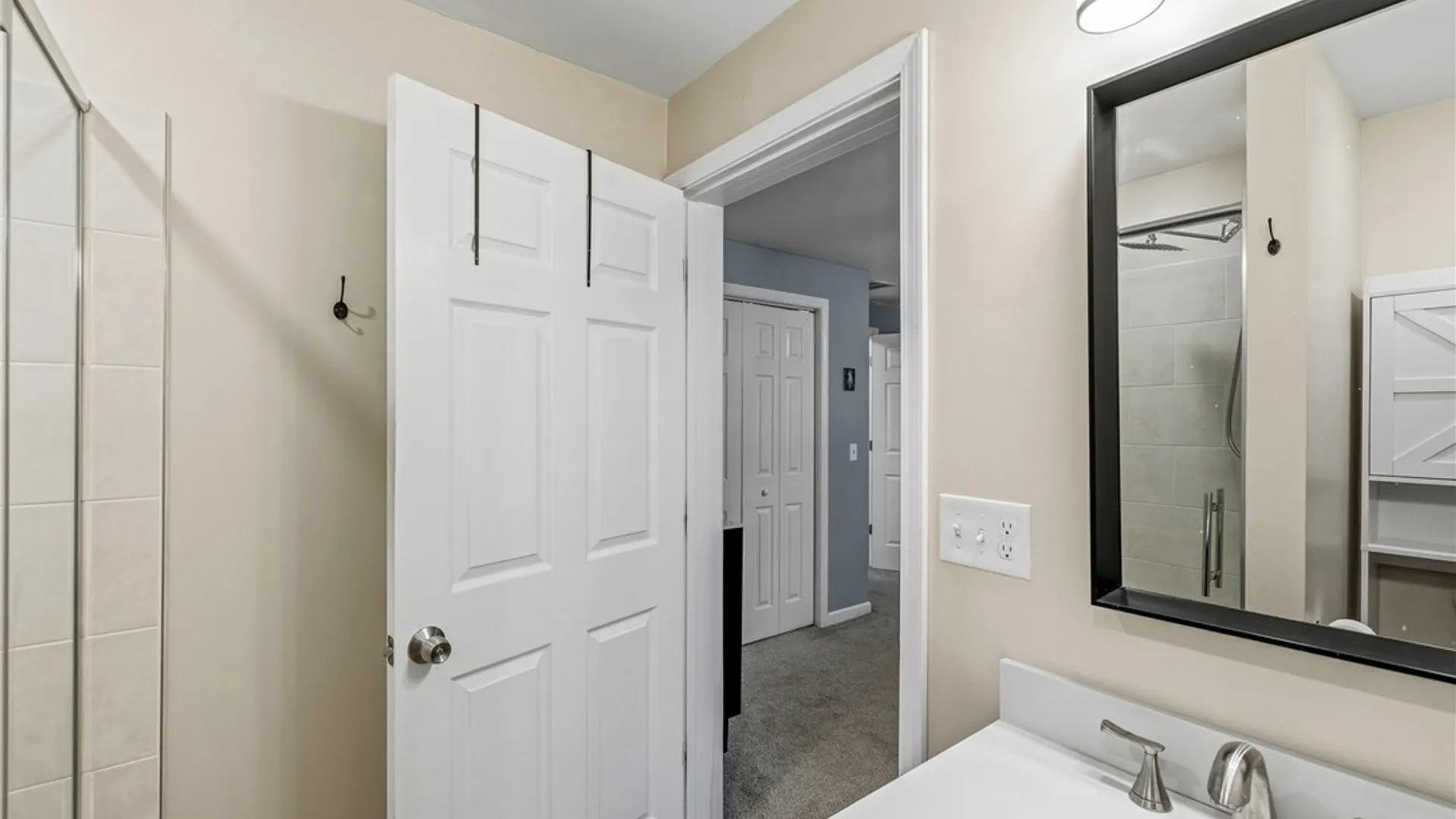 Property at 405 Warner Avenue, North Tonawanda, NY 14120 26