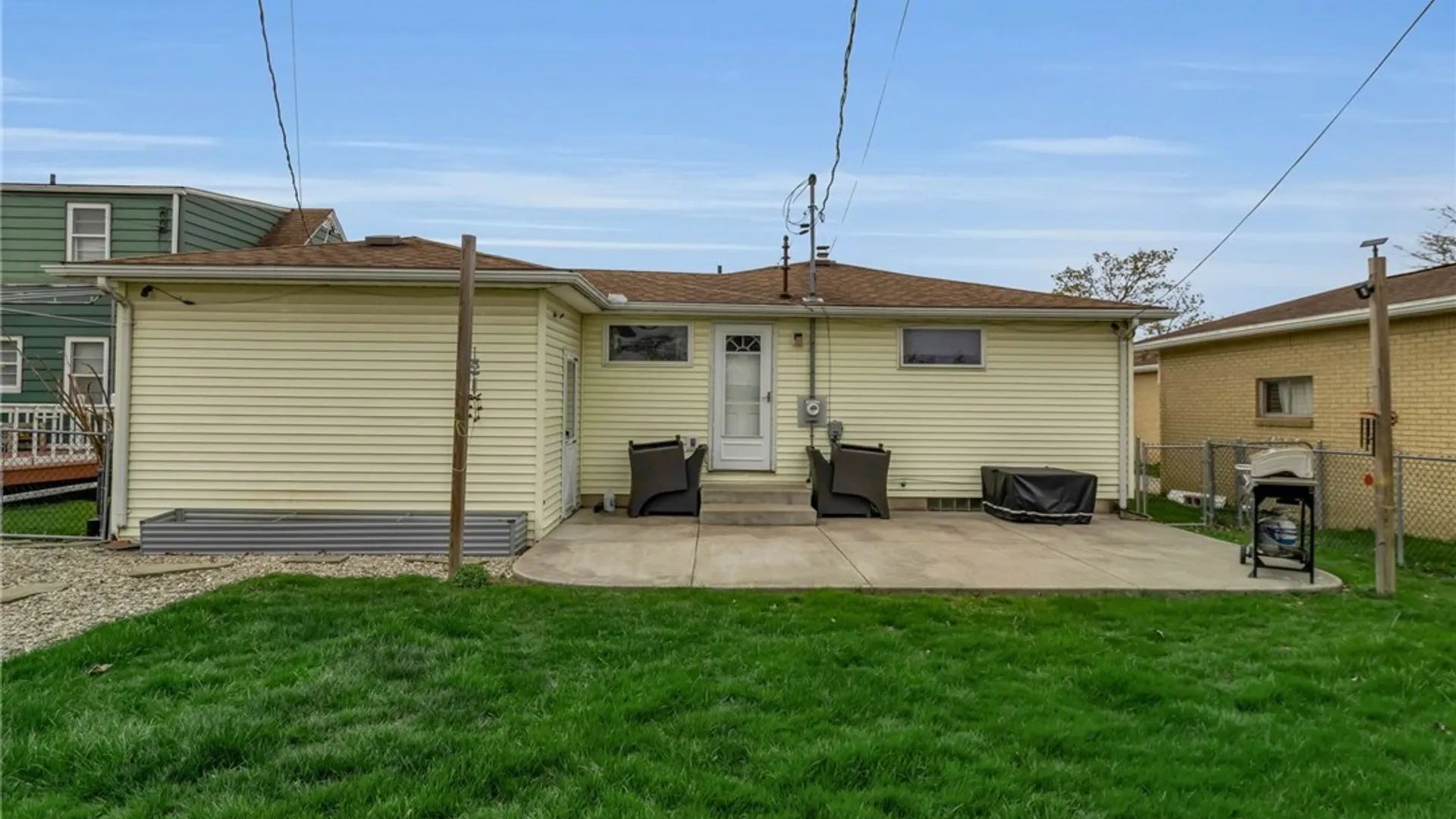 Property at 19 Algiers Lane, Cheektowaga, NY 14225 32