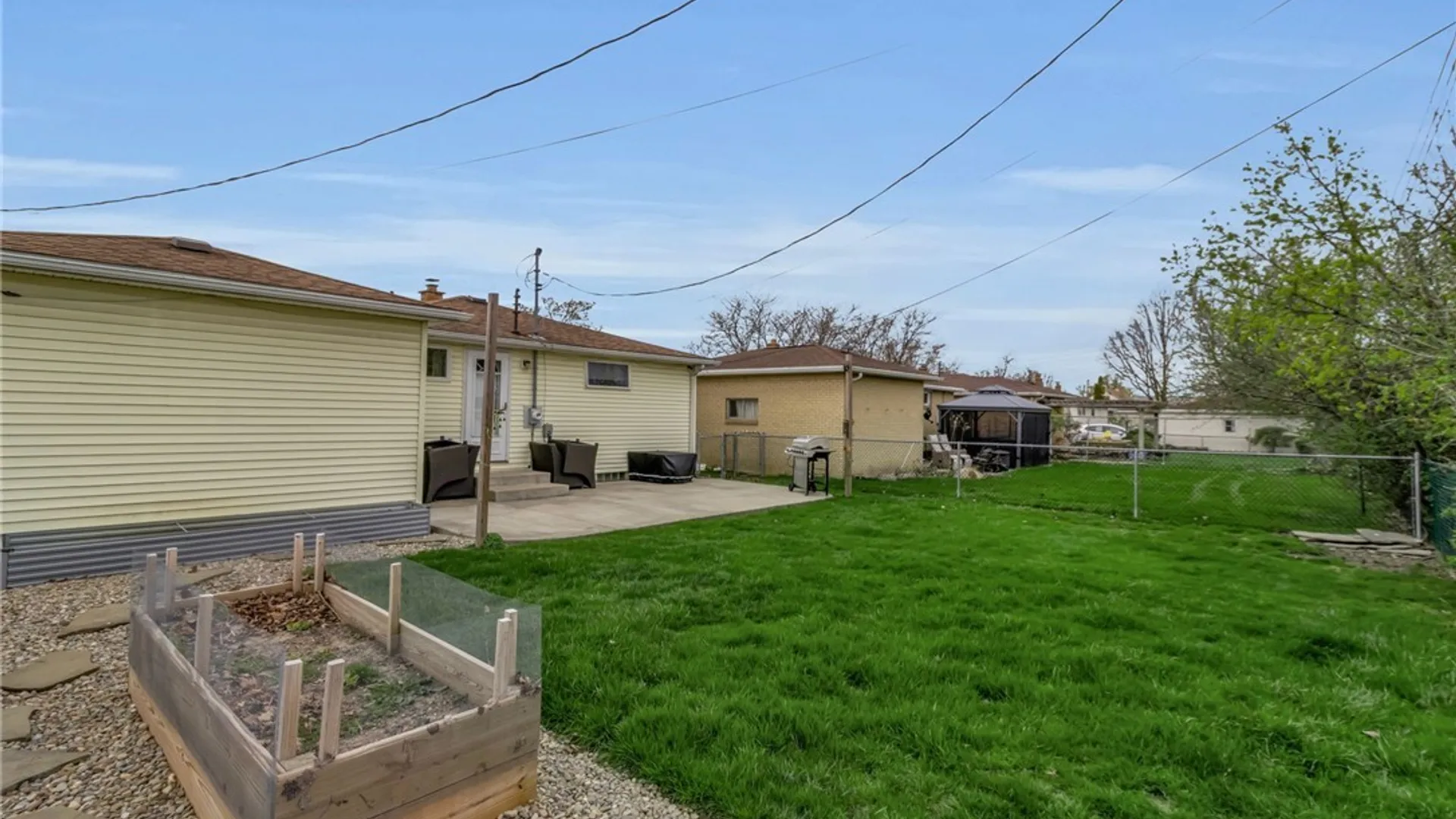 Property at 19 Algiers Lane, Cheektowaga, NY 14225 33