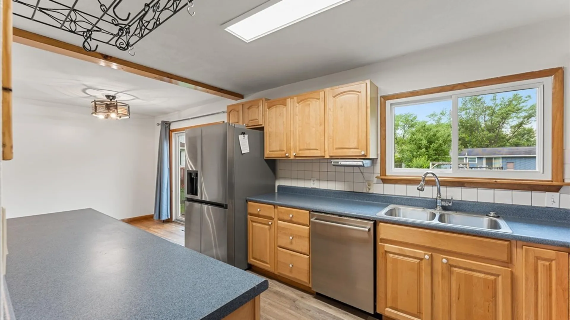 Property at 9 Foxberry Lane, Clay, NY 13090 11