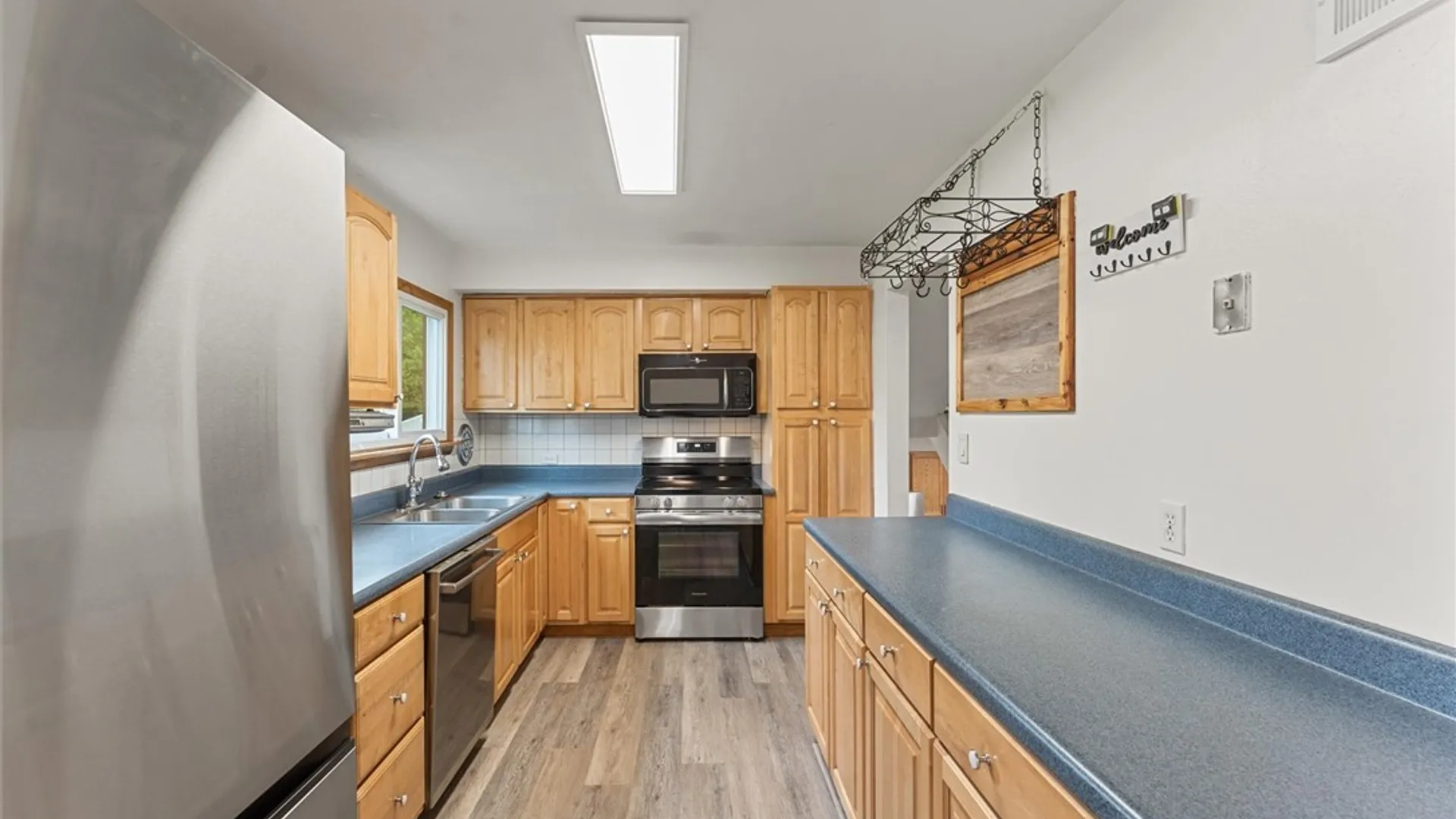 Property at 9 Foxberry Lane, Clay, NY 13090 13