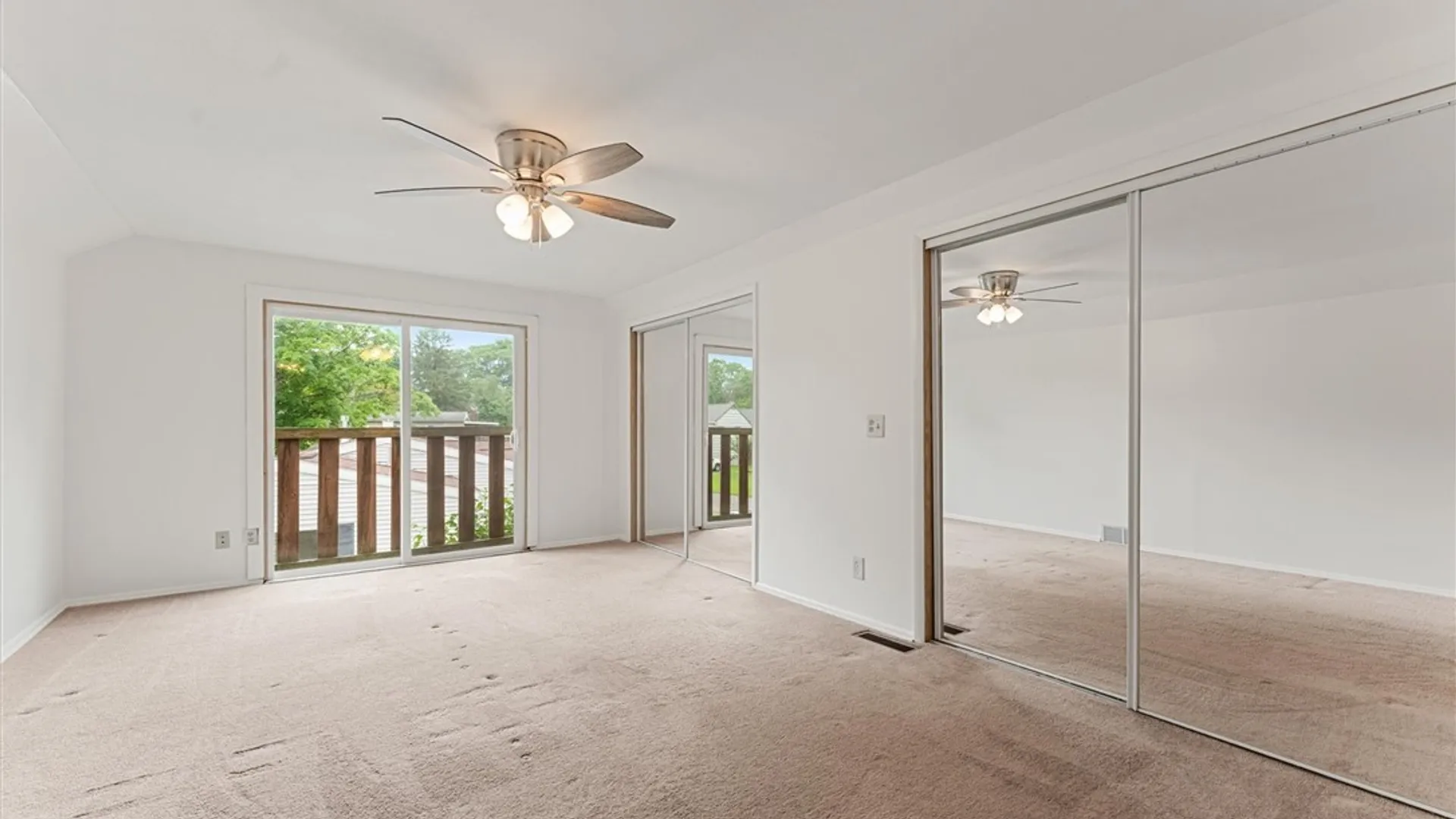 Property at 9 Foxberry Lane, Clay, NY 13090 24