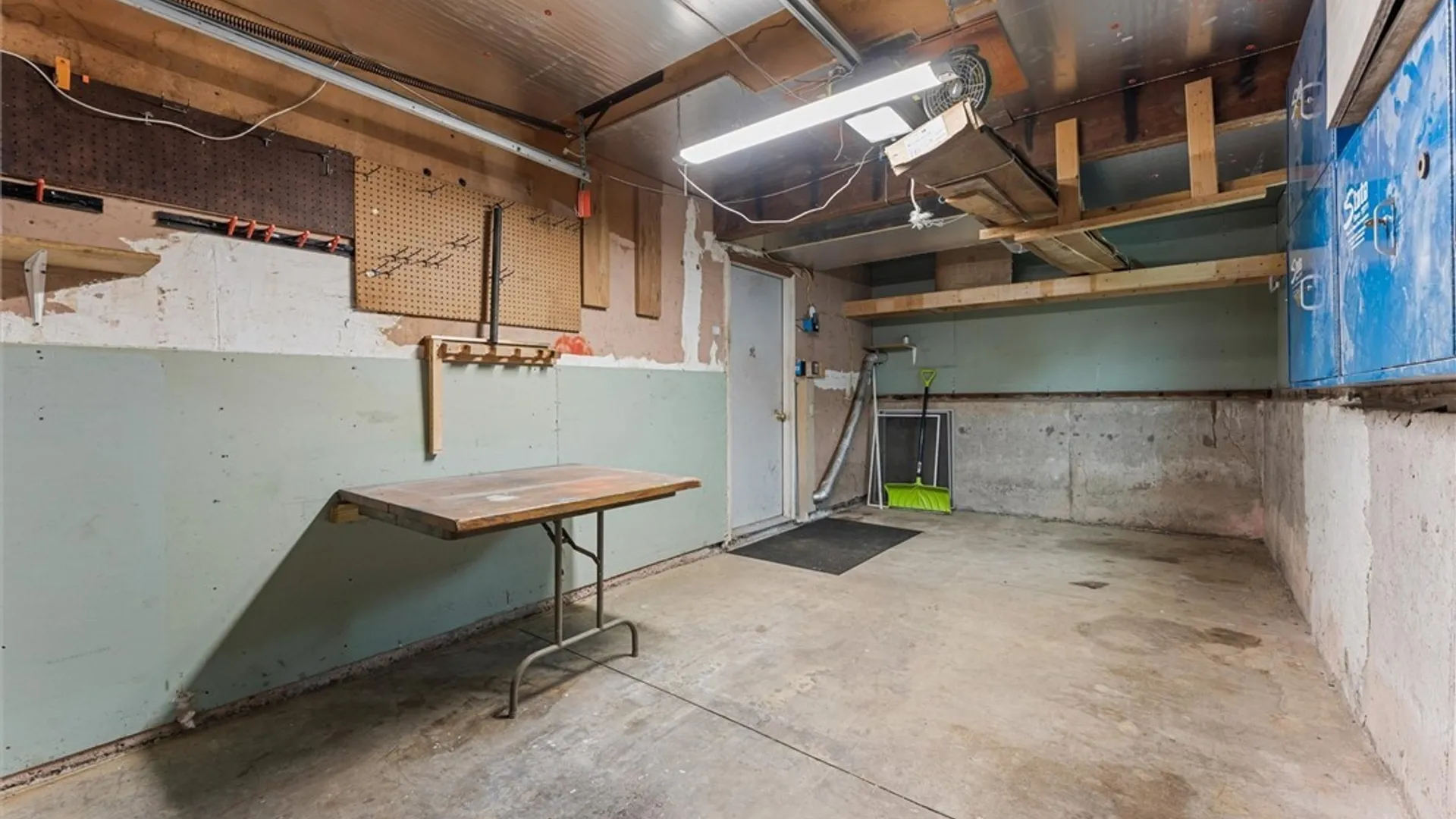 Property at 9 Foxberry Lane, Clay, NY 13090 33