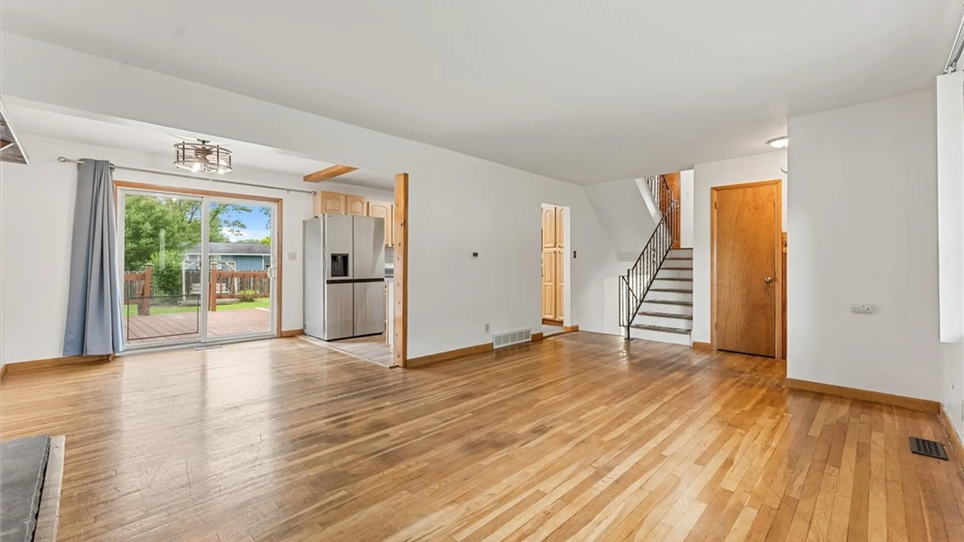 Property at 9 Foxberry Lane, Clay, NY 13090 8