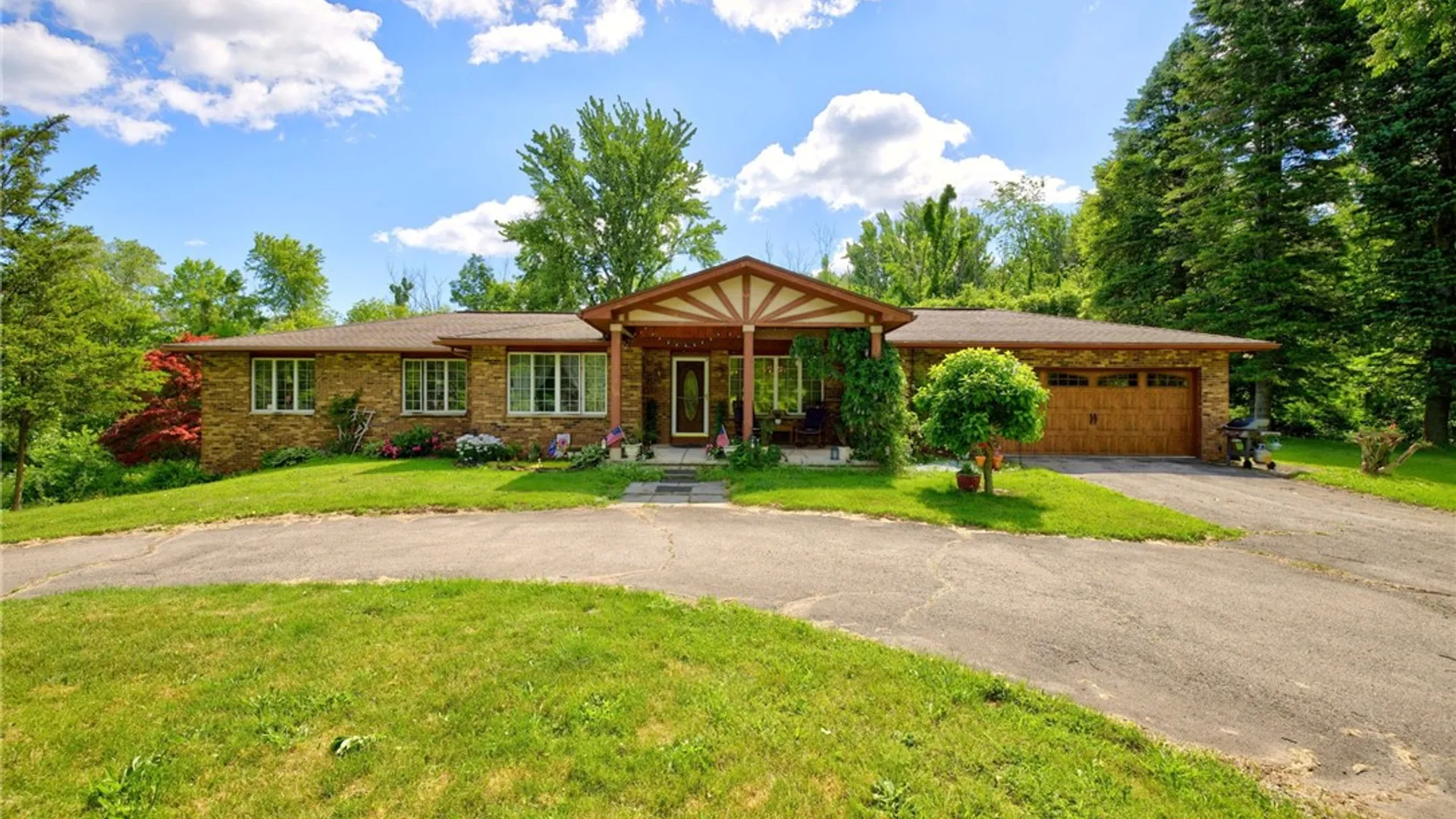 Property at 452 Plank Road, Walworth, NY 14502 7