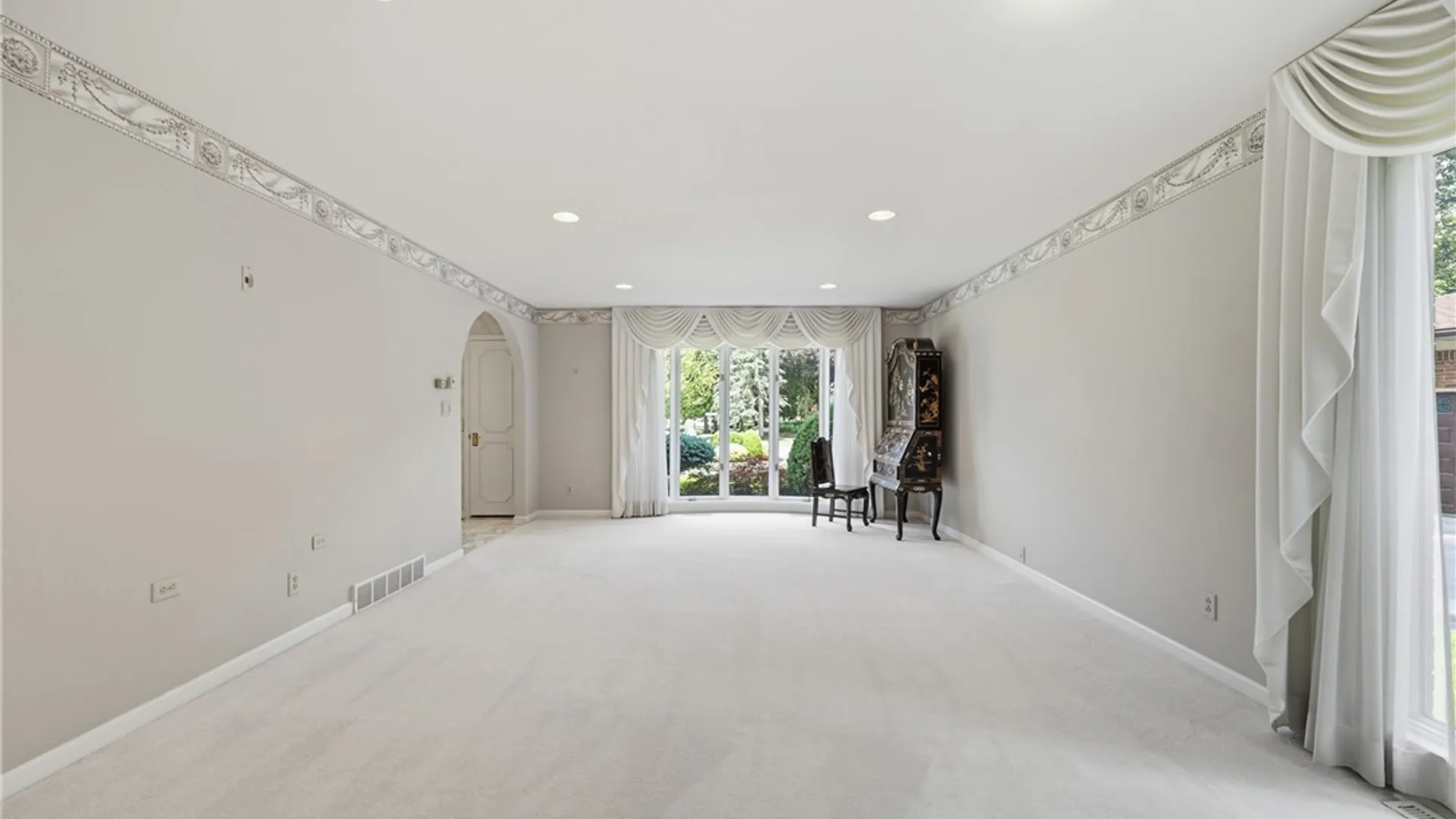 Property at 164 Crestwood Lane, Amherst, NY 14221 13