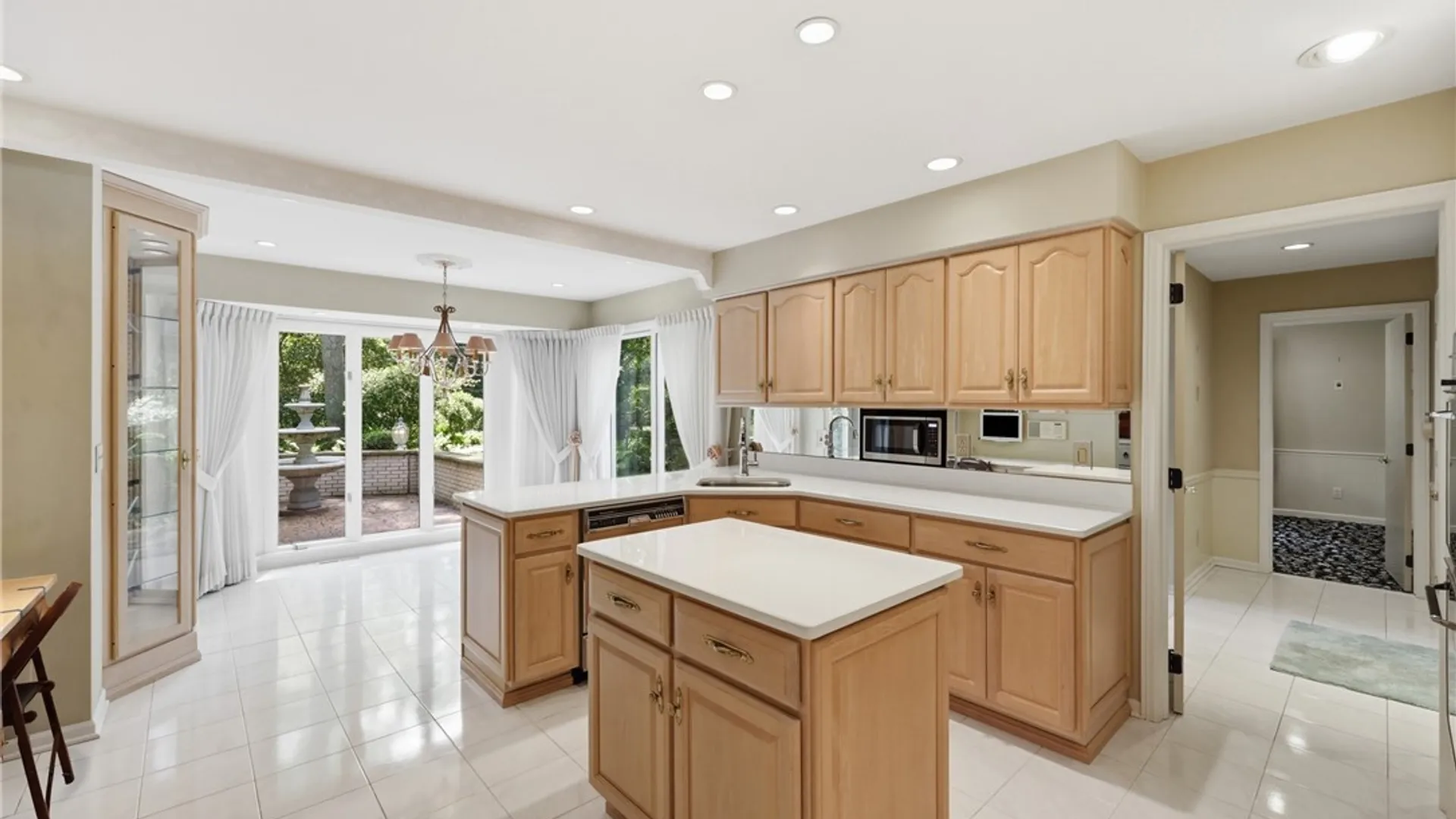 Property at 164 Crestwood Lane, Amherst, NY 14221 17