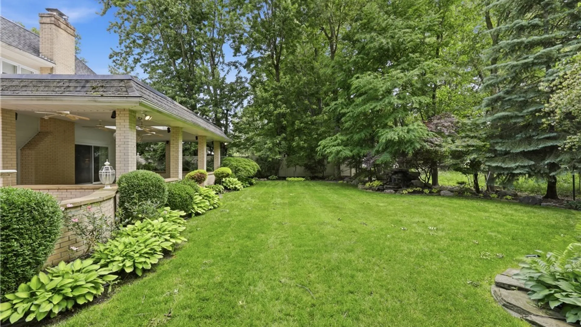 Property at 164 Crestwood Lane, Amherst, NY 14221 8