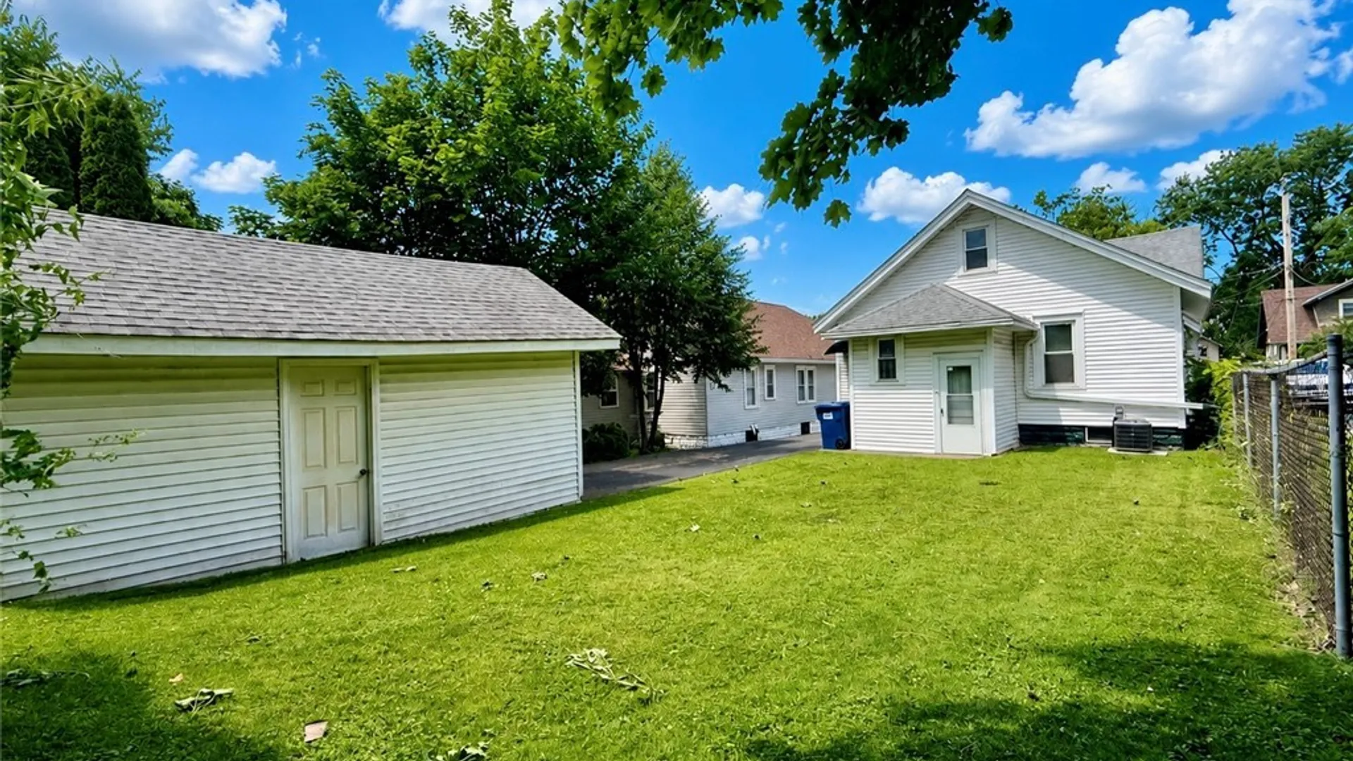 Property at 132 Winthrop Road, Syracuse, NY 13206 5