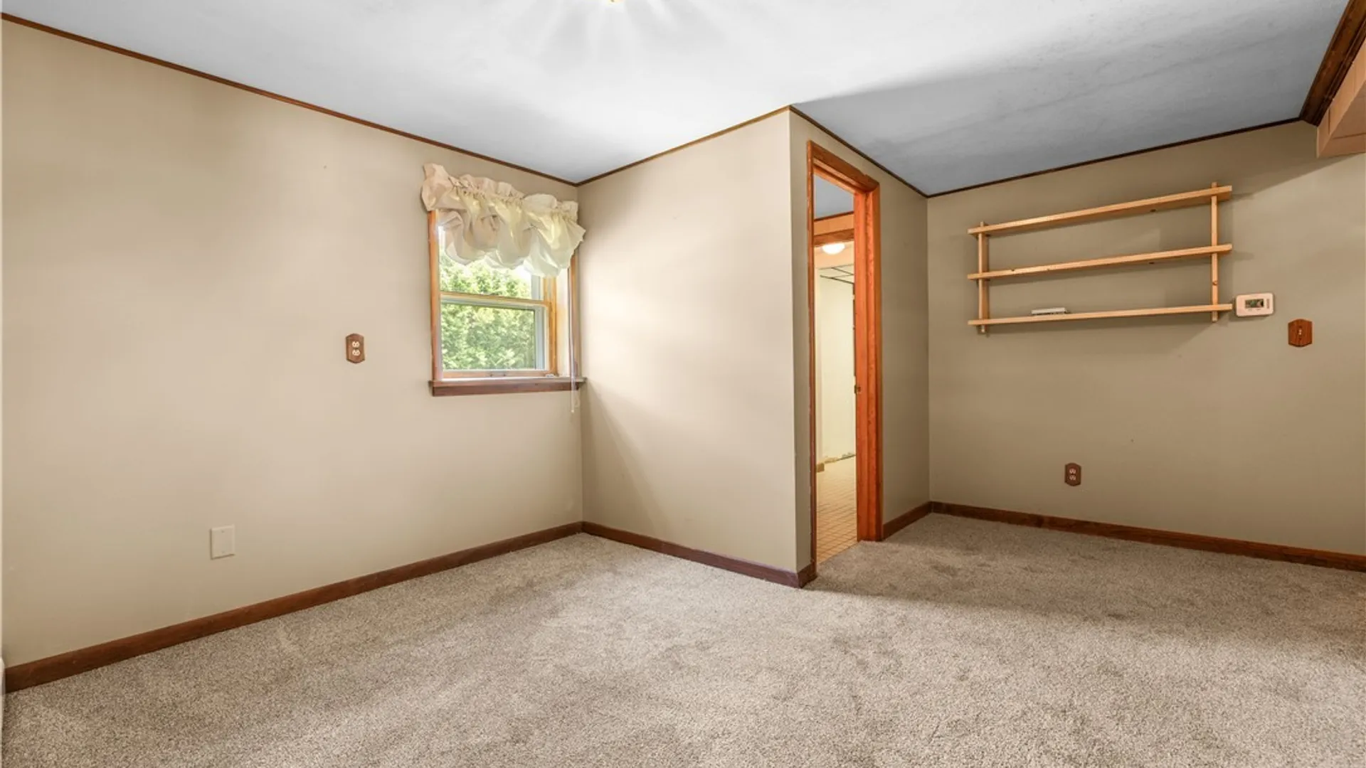 Property at 464 Oakdale Avenue, Utica, NY 13502 24