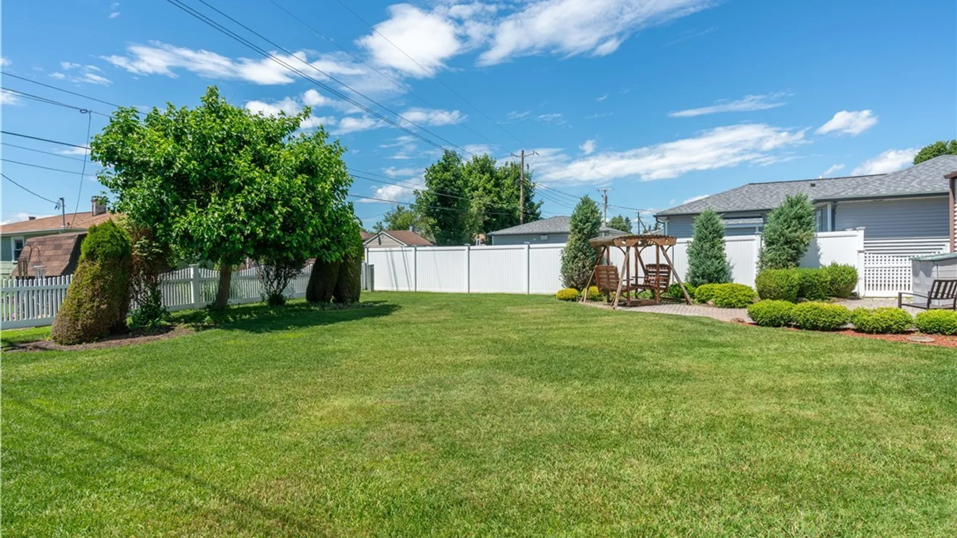Property at 34 Louise Drive, Cheektowaga, NY 14227 42