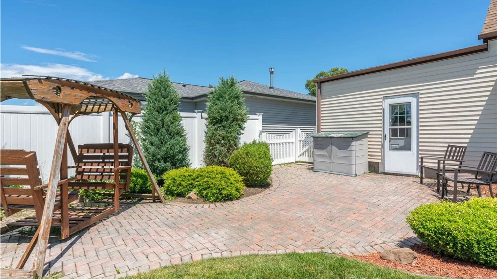 Property at 34 Louise Drive, Cheektowaga, NY 14227 43