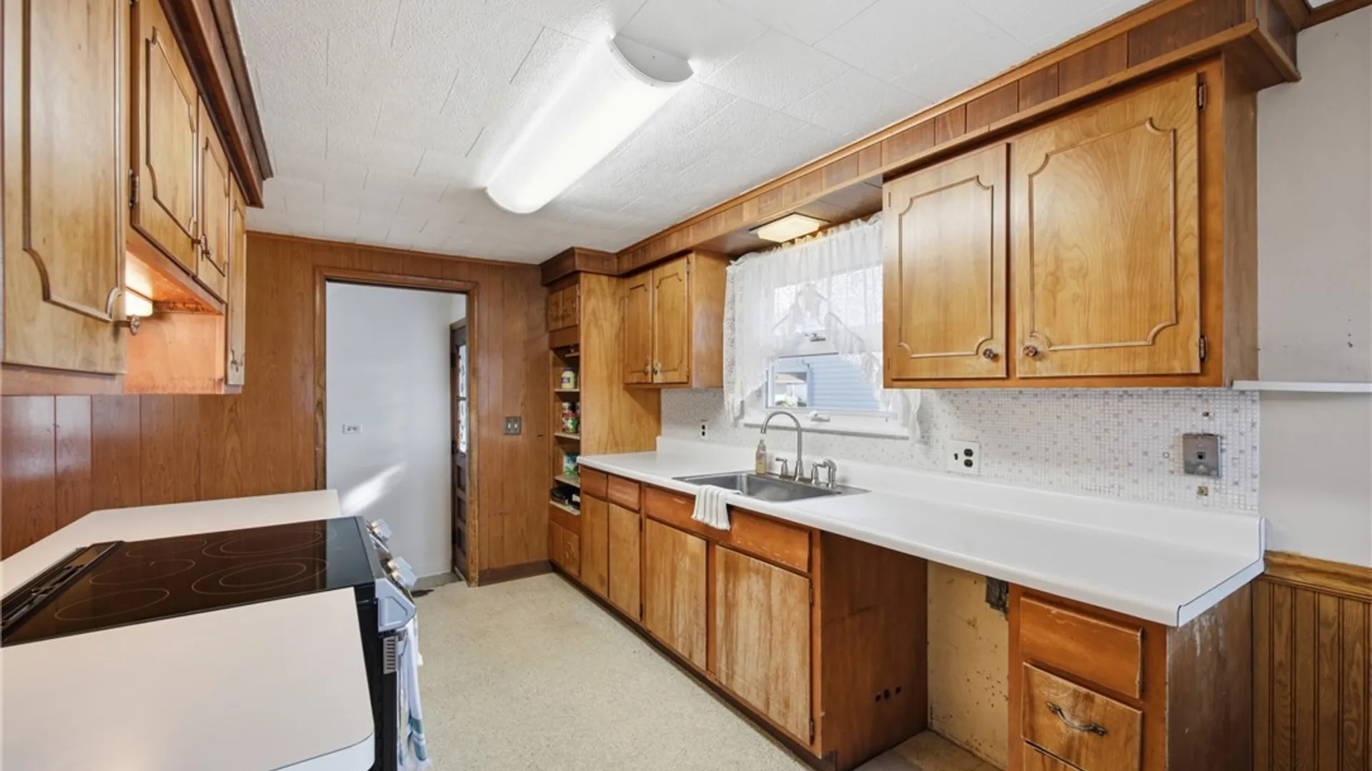 Property at 3385 Dickens Road, Hamburg, NY 14219 16