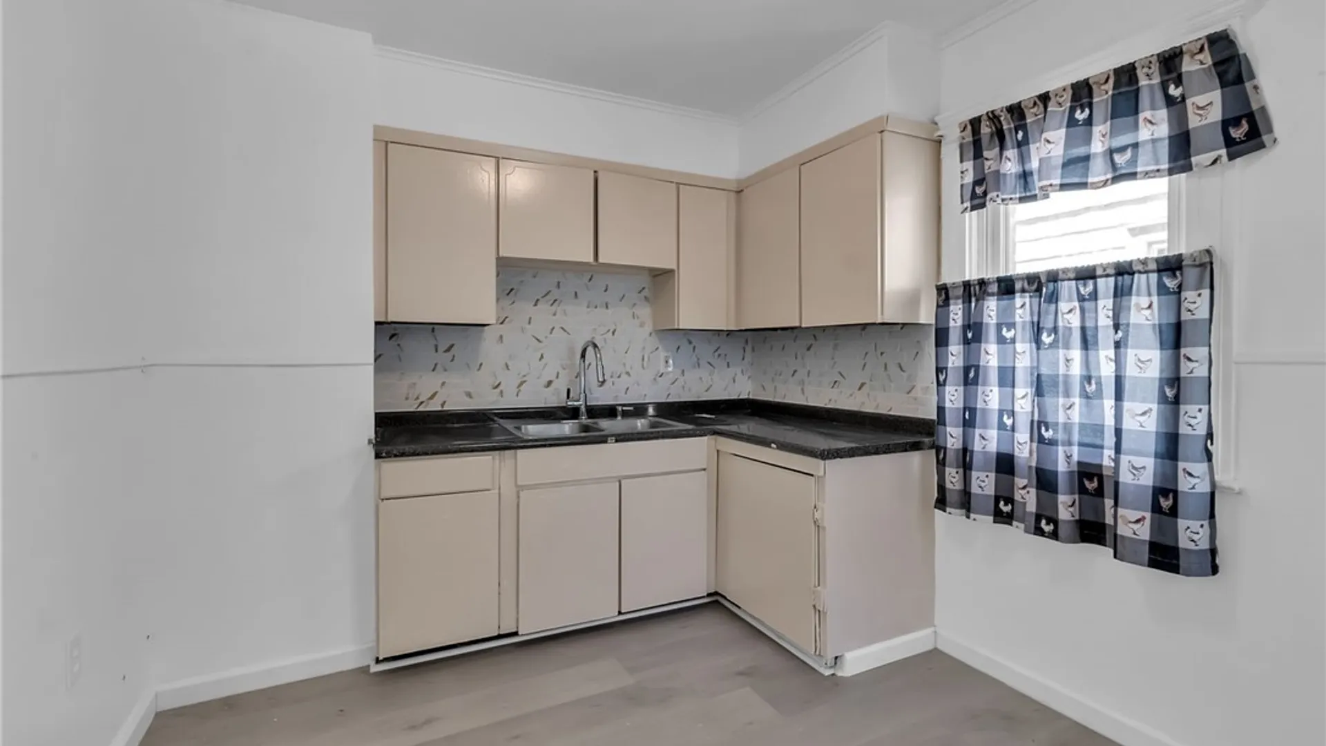 Property at 204 Floss Avenue, Buffalo, NY 14215 11