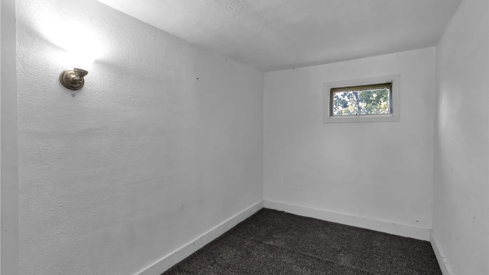 Property at 204 Floss Avenue, Buffalo, NY 14215 27
