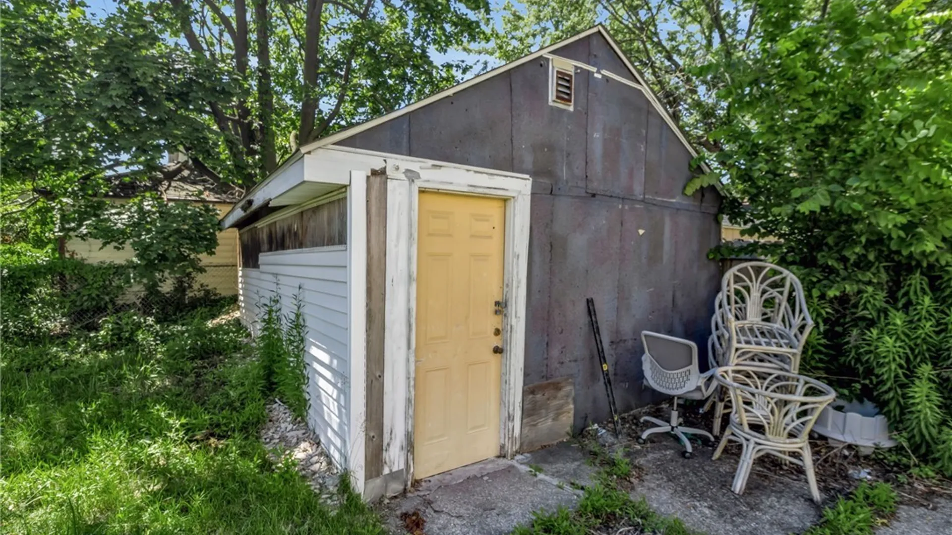 Property at 204 Floss Avenue, Buffalo, NY 14215 37