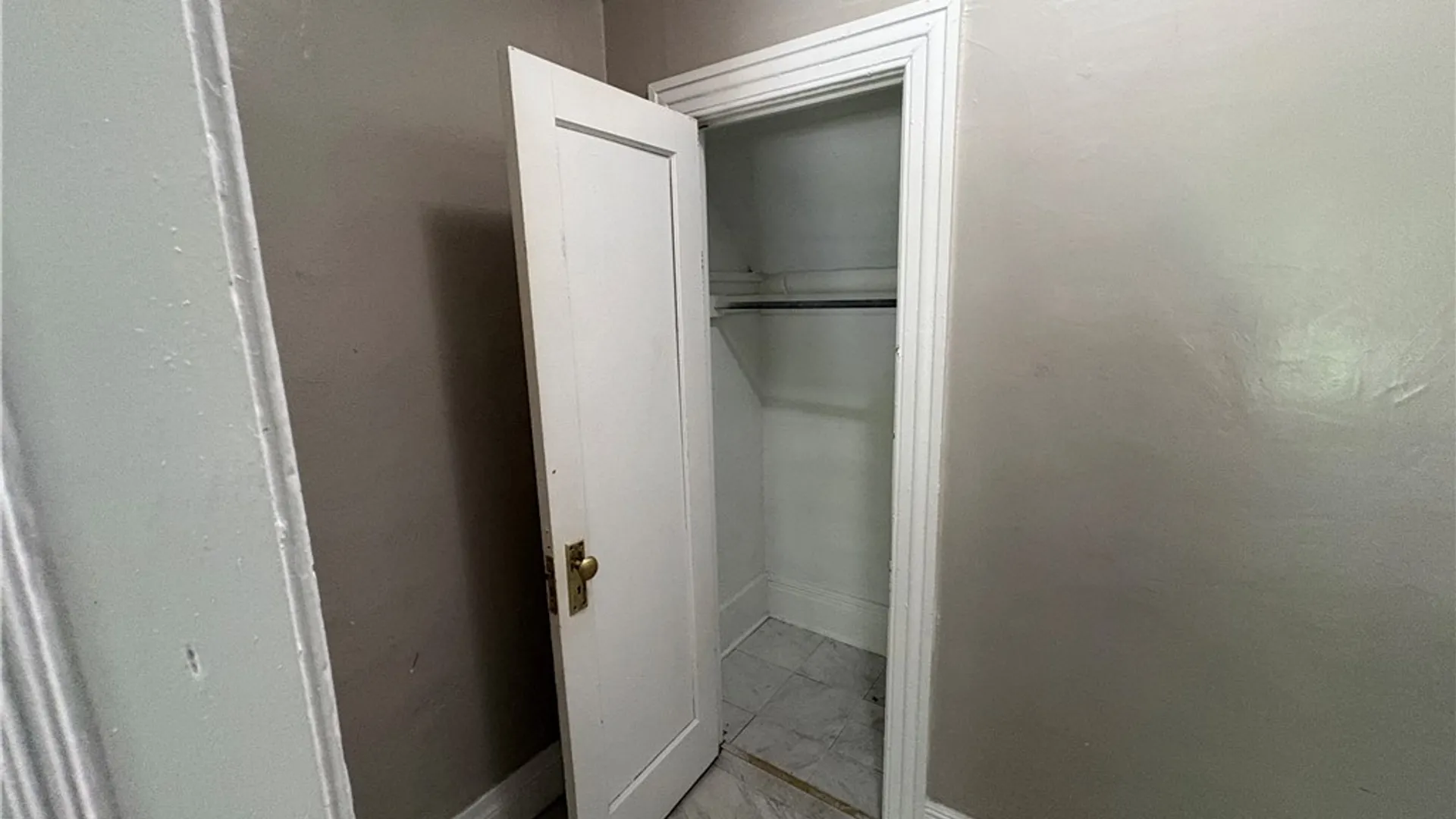 Property at 15 Home Place, Rochester, NY 14611 11