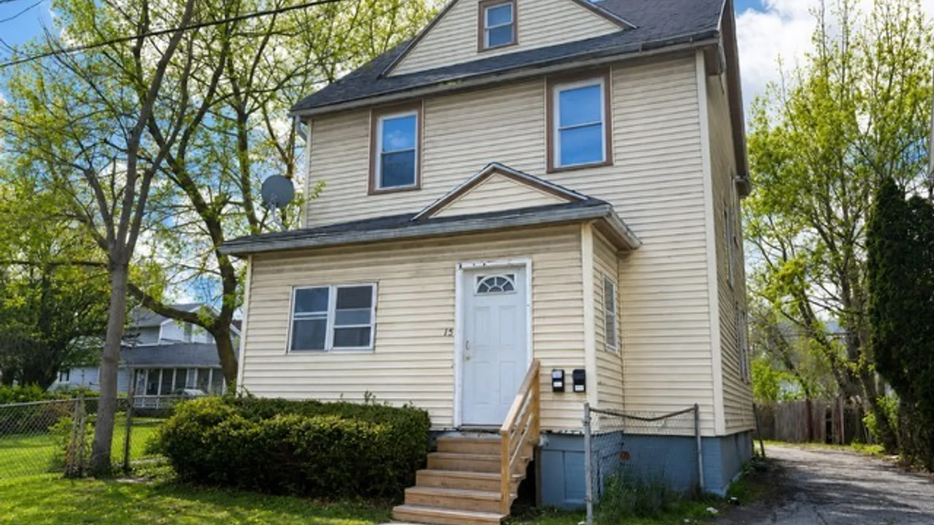 Property at 15 Home Place, Rochester, NY 14611 2