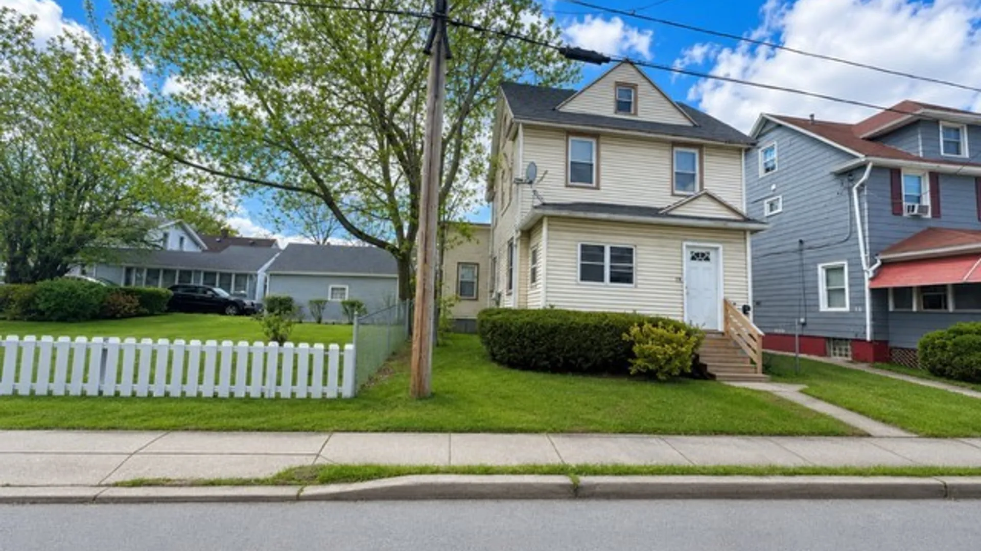 Property at 15 Home Place, Rochester, NY 14611 3