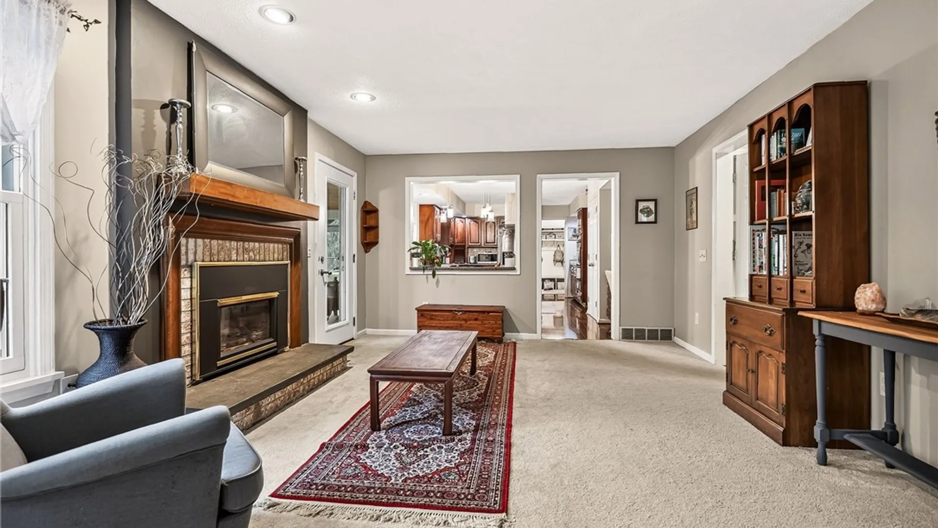Property at 4 Park View Drive, Pittsford, NY 14534 11