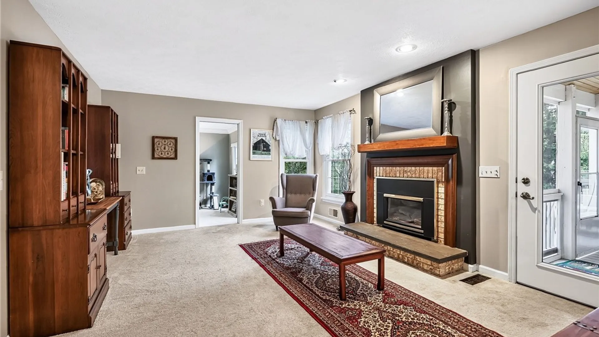 Property at 4 Park View Drive, Pittsford, NY 14534 12
