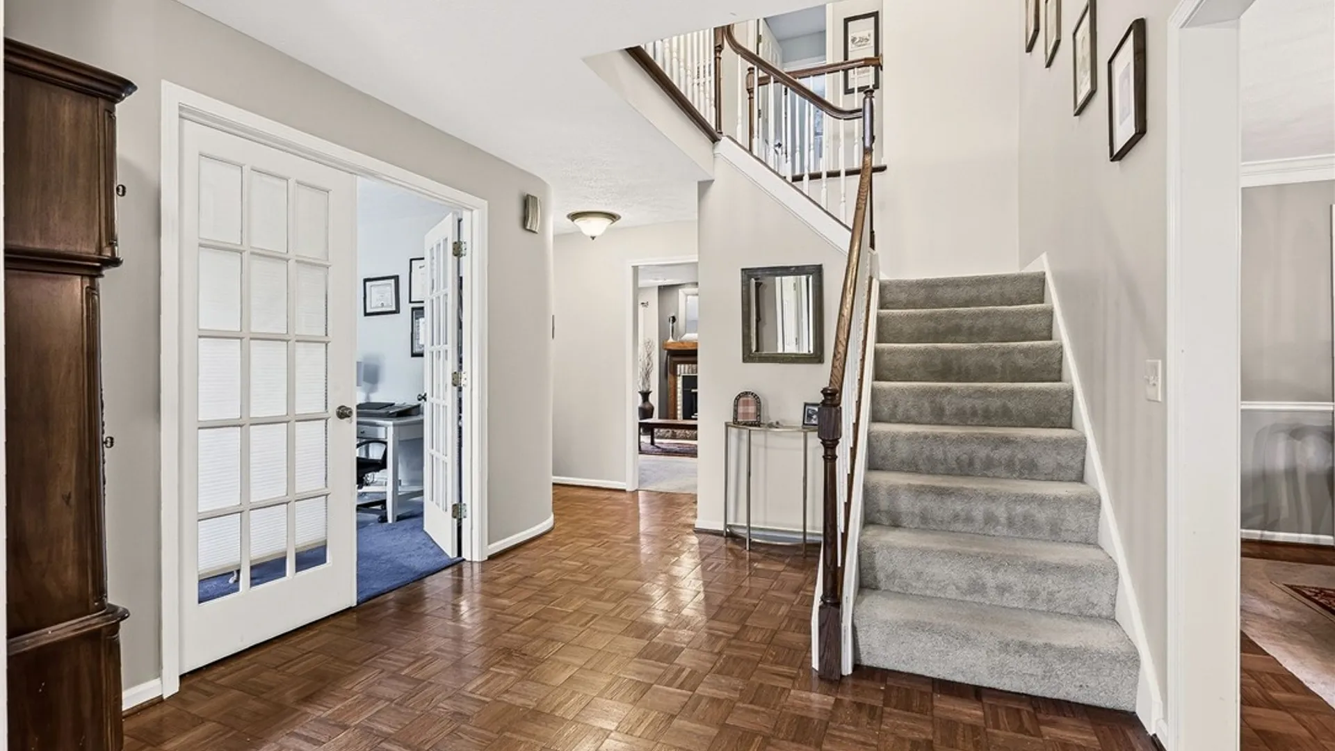 Property at 4 Park View Drive, Pittsford, NY 14534 3
