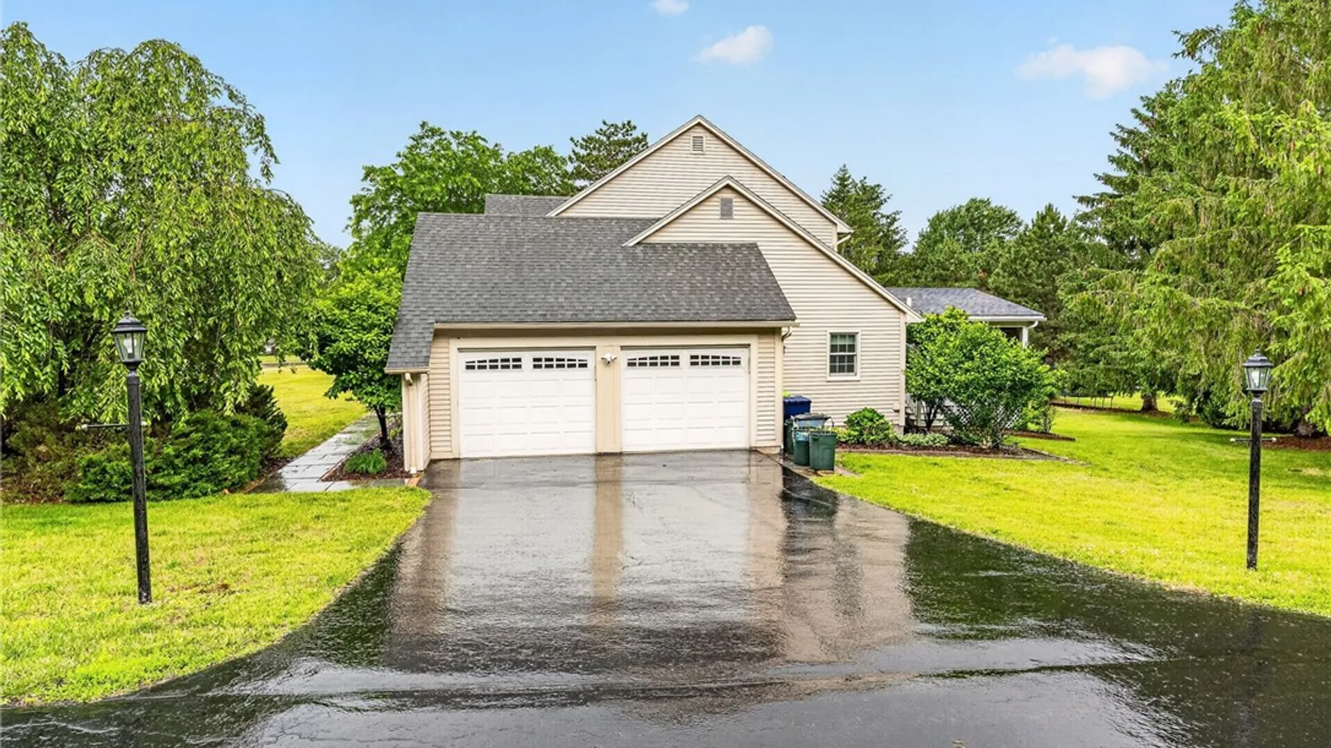 Property at 4 Park View Drive, Pittsford, NY 14534 35