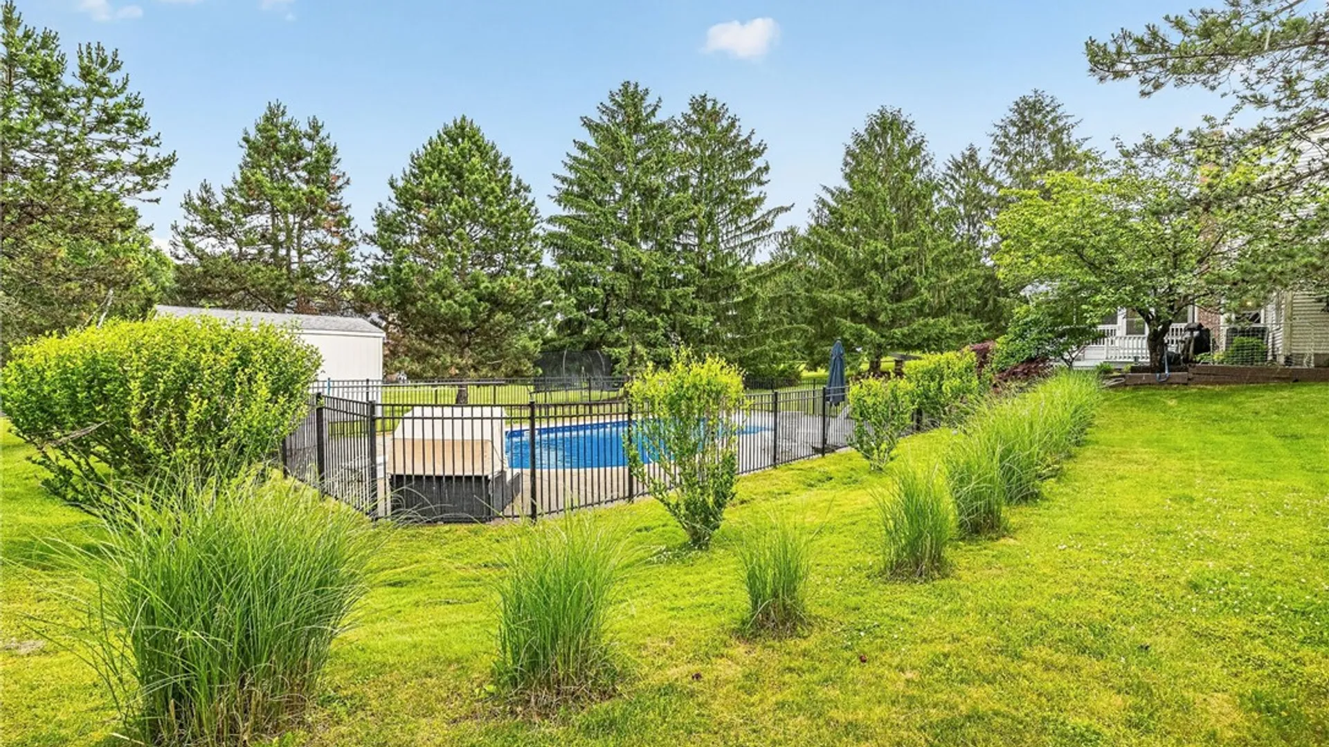 Property at 4 Park View Drive, Pittsford, NY 14534 39