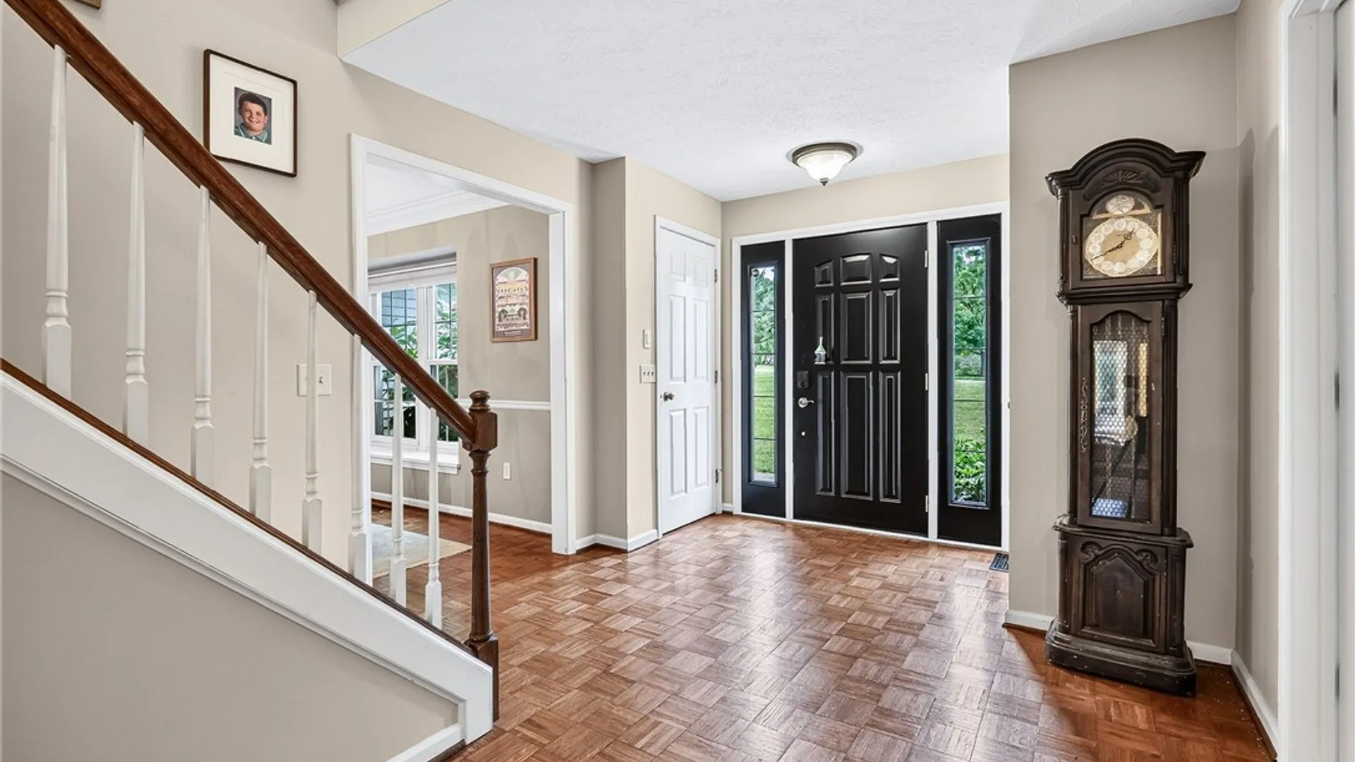 Property at 4 Park View Drive, Pittsford, NY 14534 5
