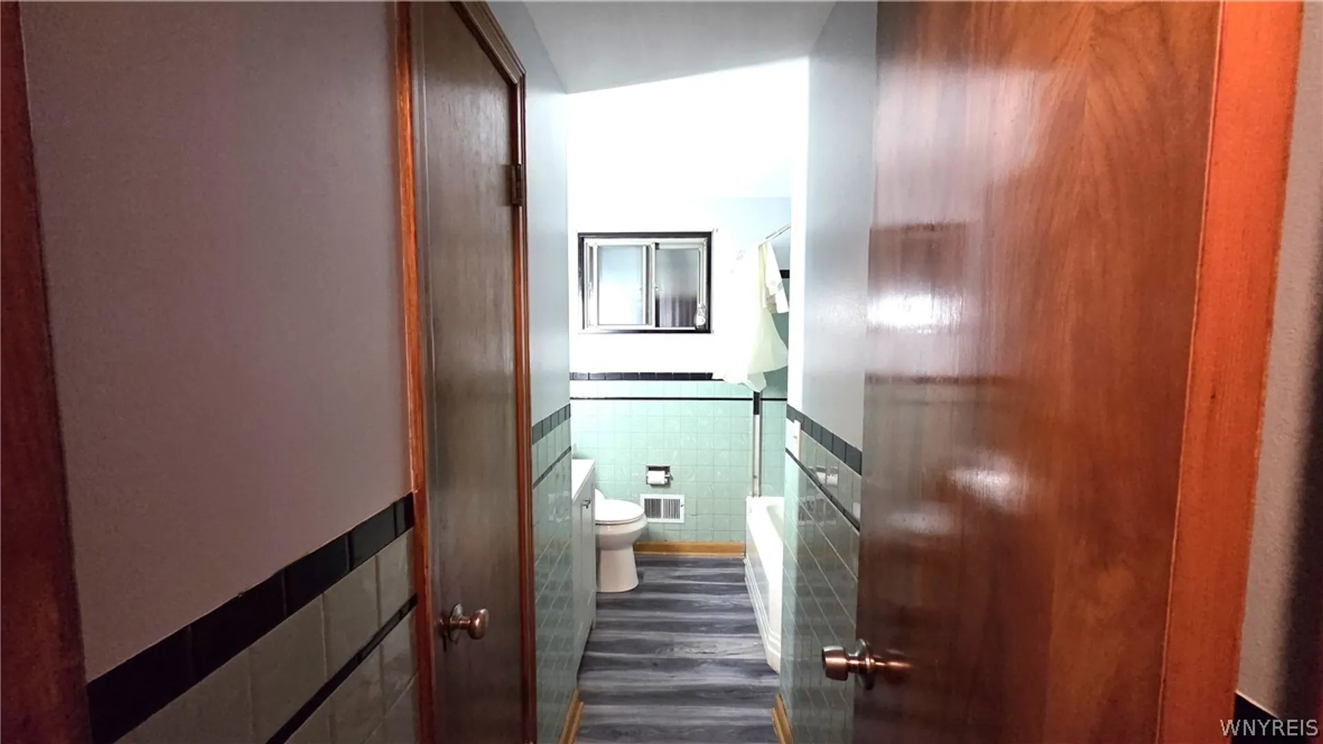 Property at 841 George Urban Boulevard, Cheektowaga, NY 14225 18