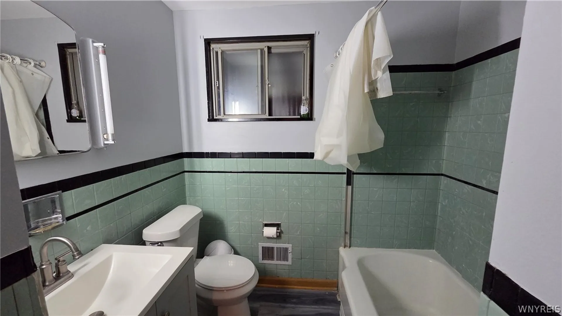 Property at 841 George Urban Boulevard, Cheektowaga, NY 14225 19