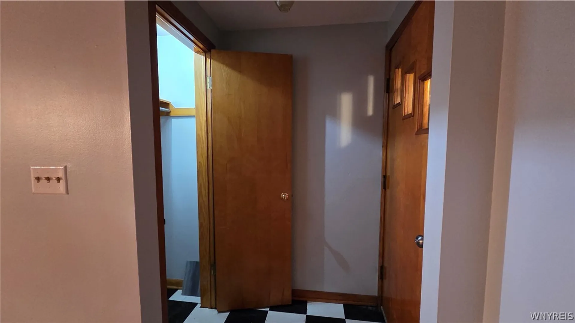 Property at 841 George Urban Boulevard, Cheektowaga, NY 14225 25