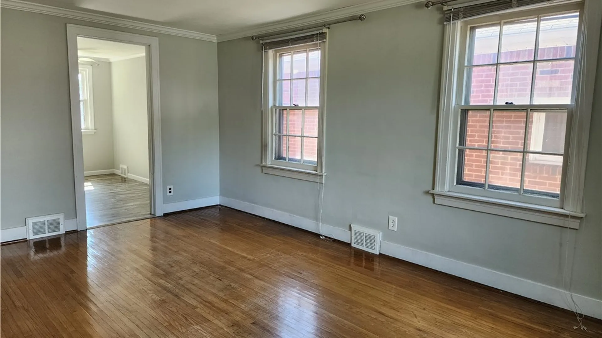 Property at 42 Onondaga Avenue, West Seneca, NY 14220 4