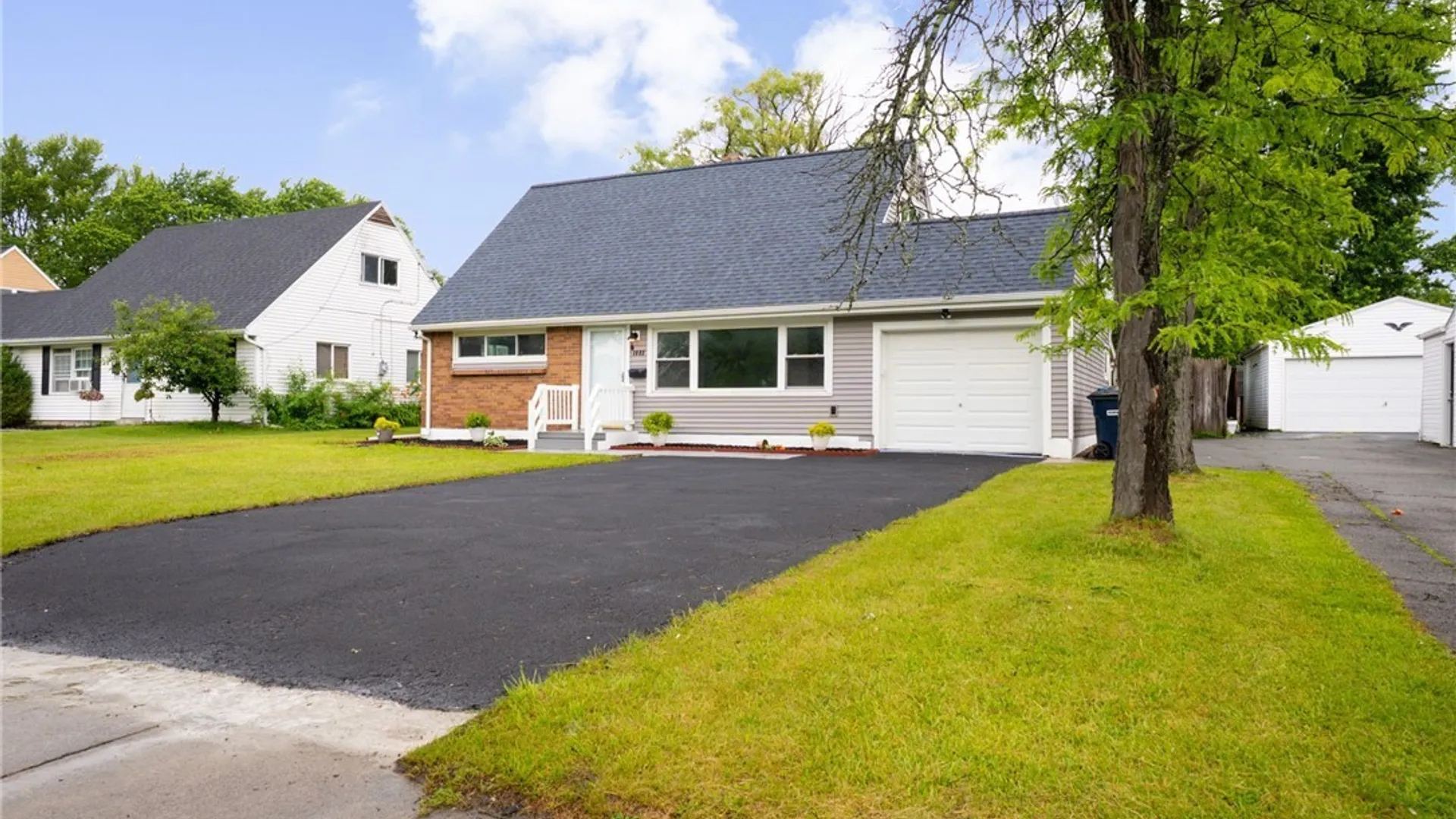 Property at 1889 Broadway, Grand Island, NY 14072 4