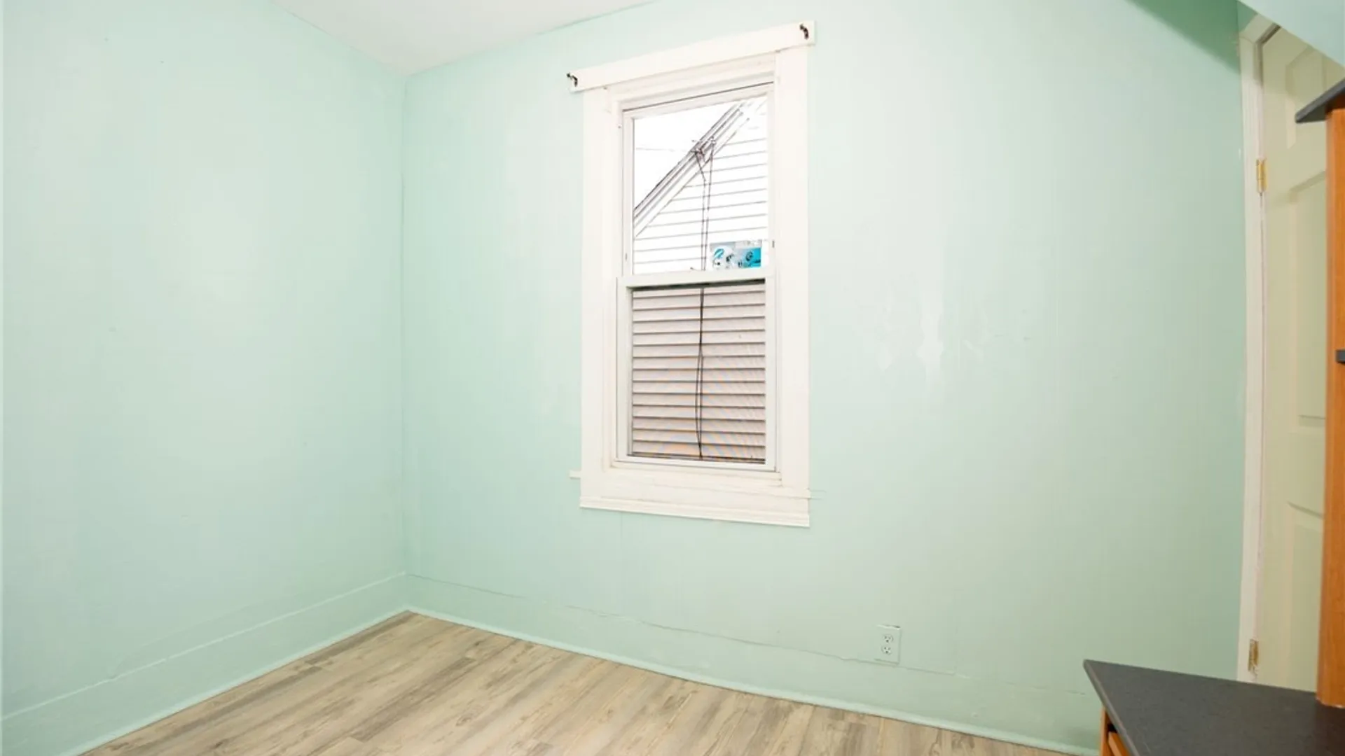 Property at 98 Hedley Street, Cheektowaga, NY 14206 21