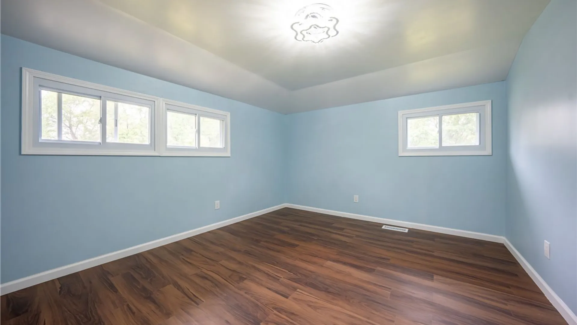 Property at 930 Sun Valley Drive, North Tonawanda, NY 14120 14
