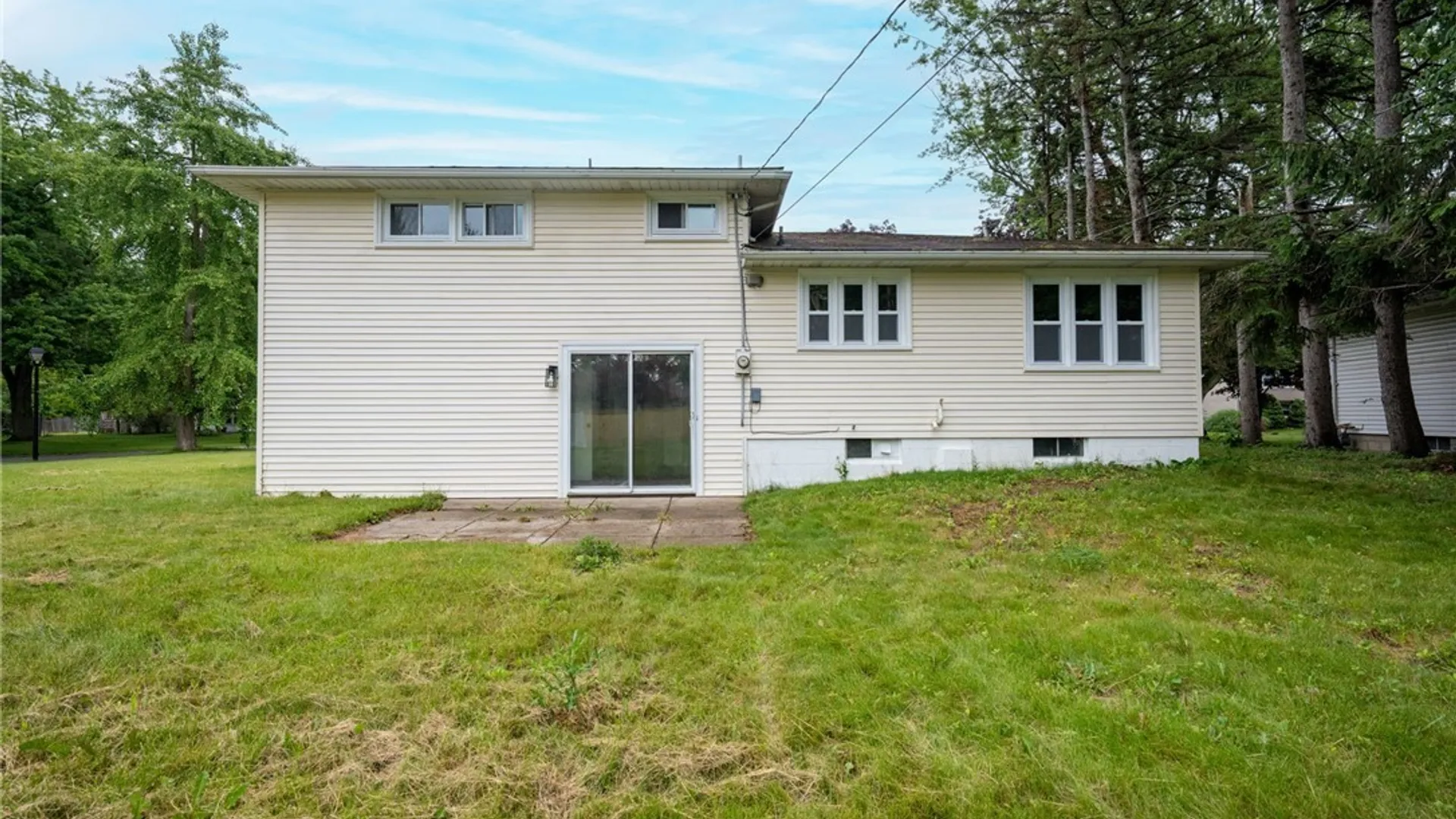 Property at 930 Sun Valley Drive, North Tonawanda, NY 14120 6
