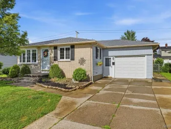 49 Caroline Lane, Cheektowaga, NY 14043
