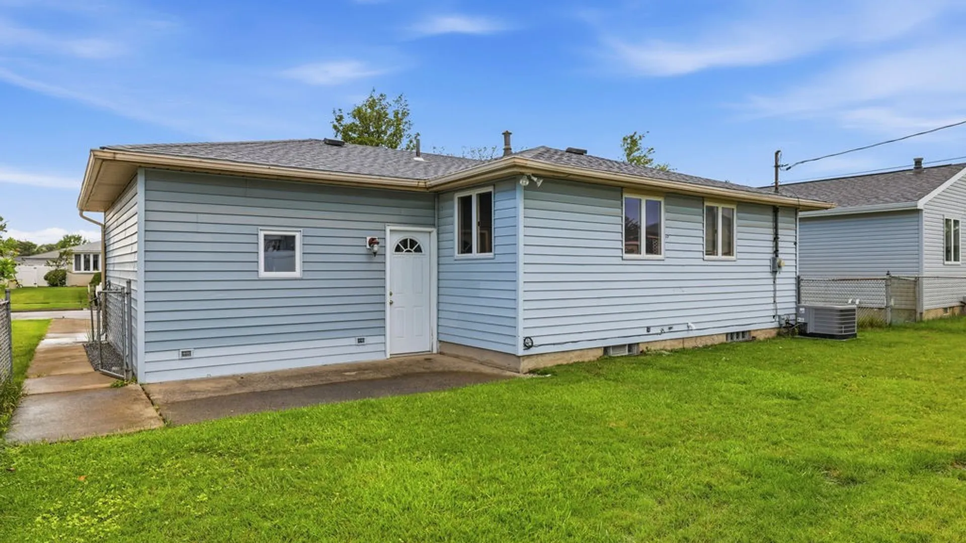 Property at 49 Caroline Lane, Cheektowaga, NY 14043 25
