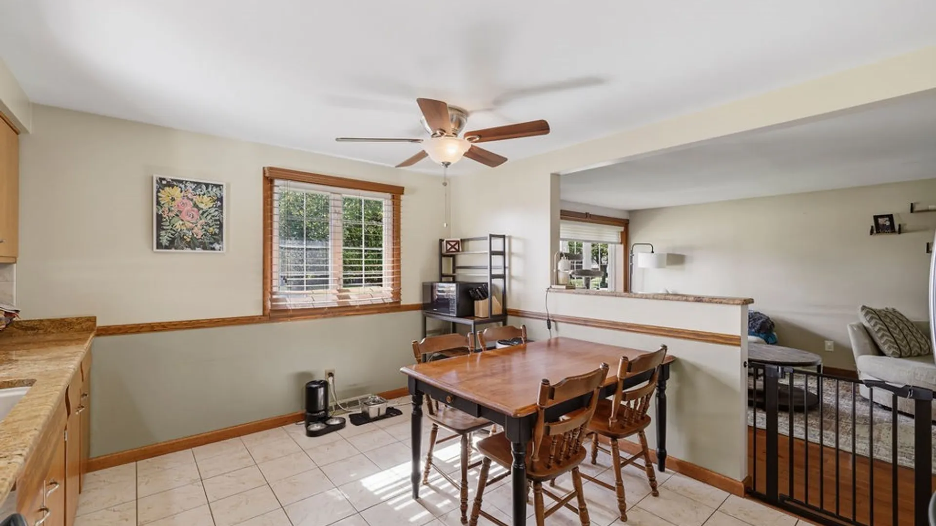 Property at 49 Caroline Lane, Cheektowaga, NY 14043 7