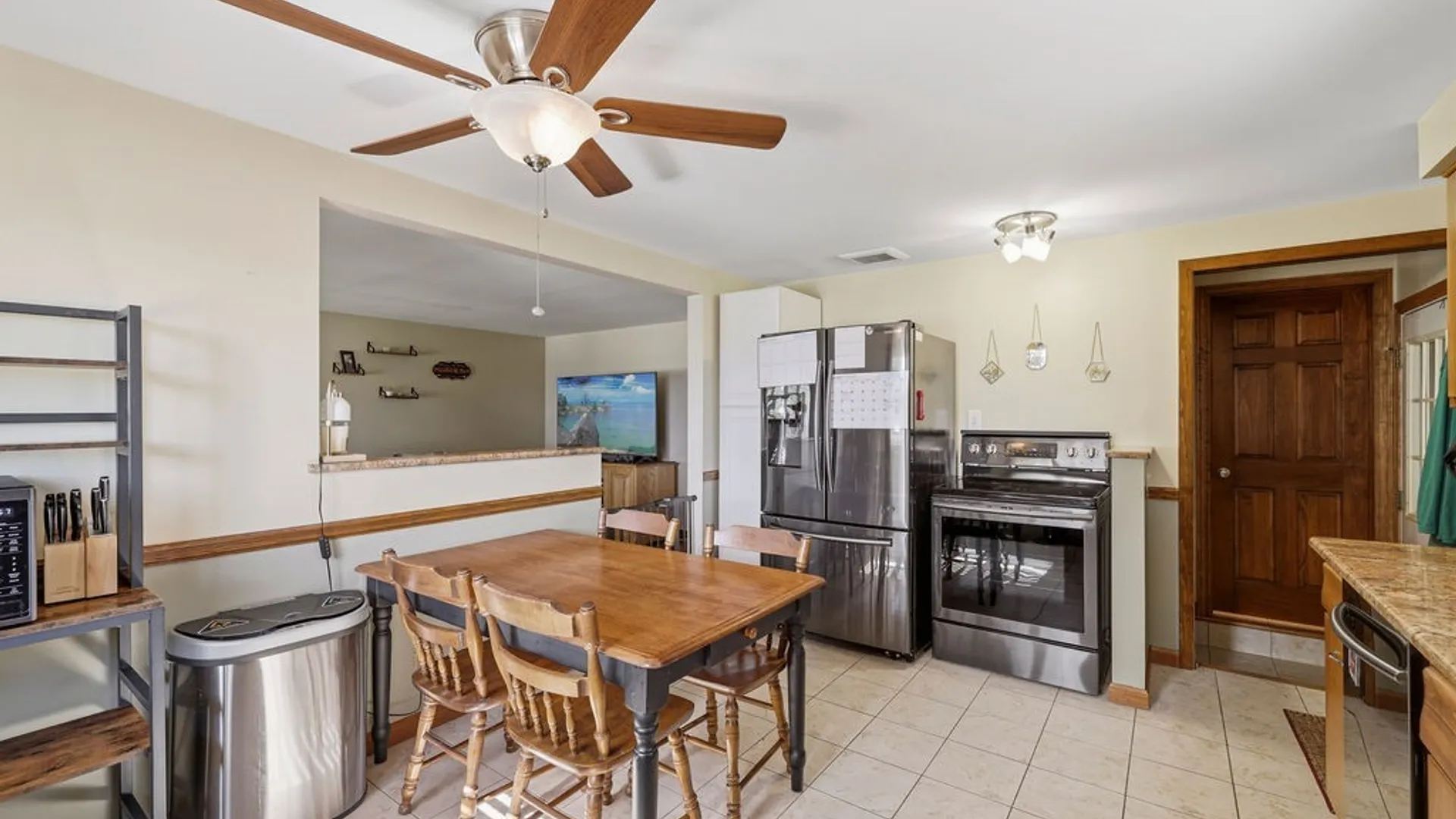 Property at 49 Caroline Lane, Cheektowaga, NY 14043 8