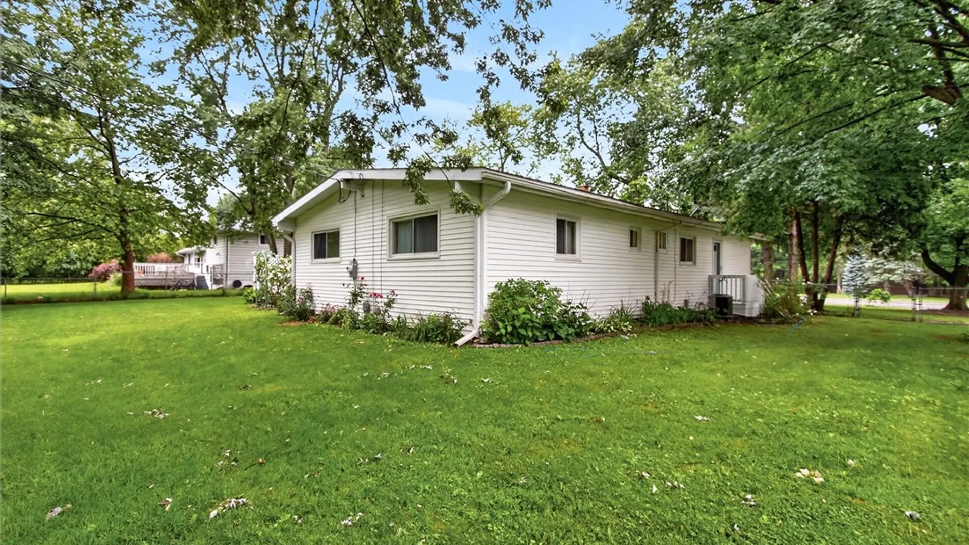 Property at 624 Pinnacle Road, Henrietta, NY 14534 34
