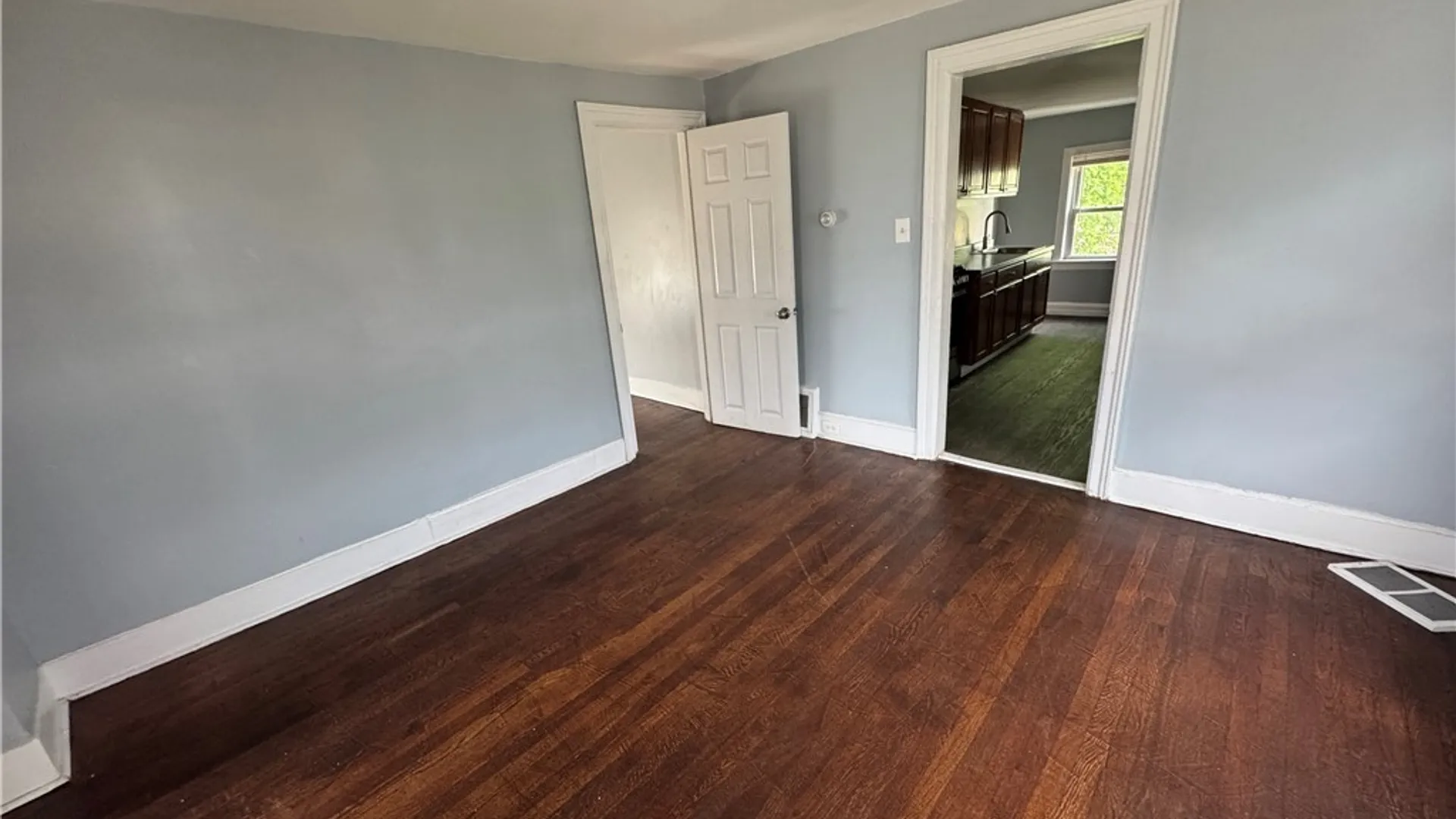 Property at 724 Warren Street, Utica, NY 13502 4