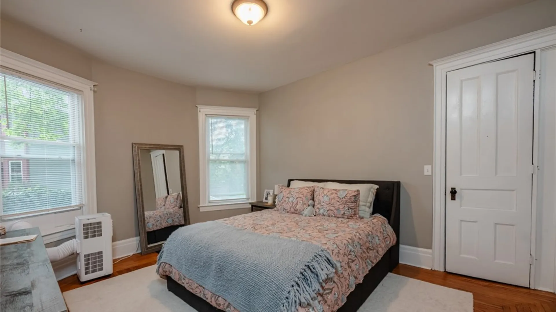 Property at 39 Oxford Street, Rochester, NY 14607 39