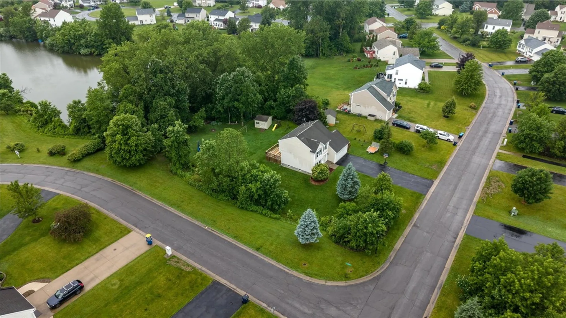 Property at 103 Sparrow Drive, Henrietta, NY 14586 44