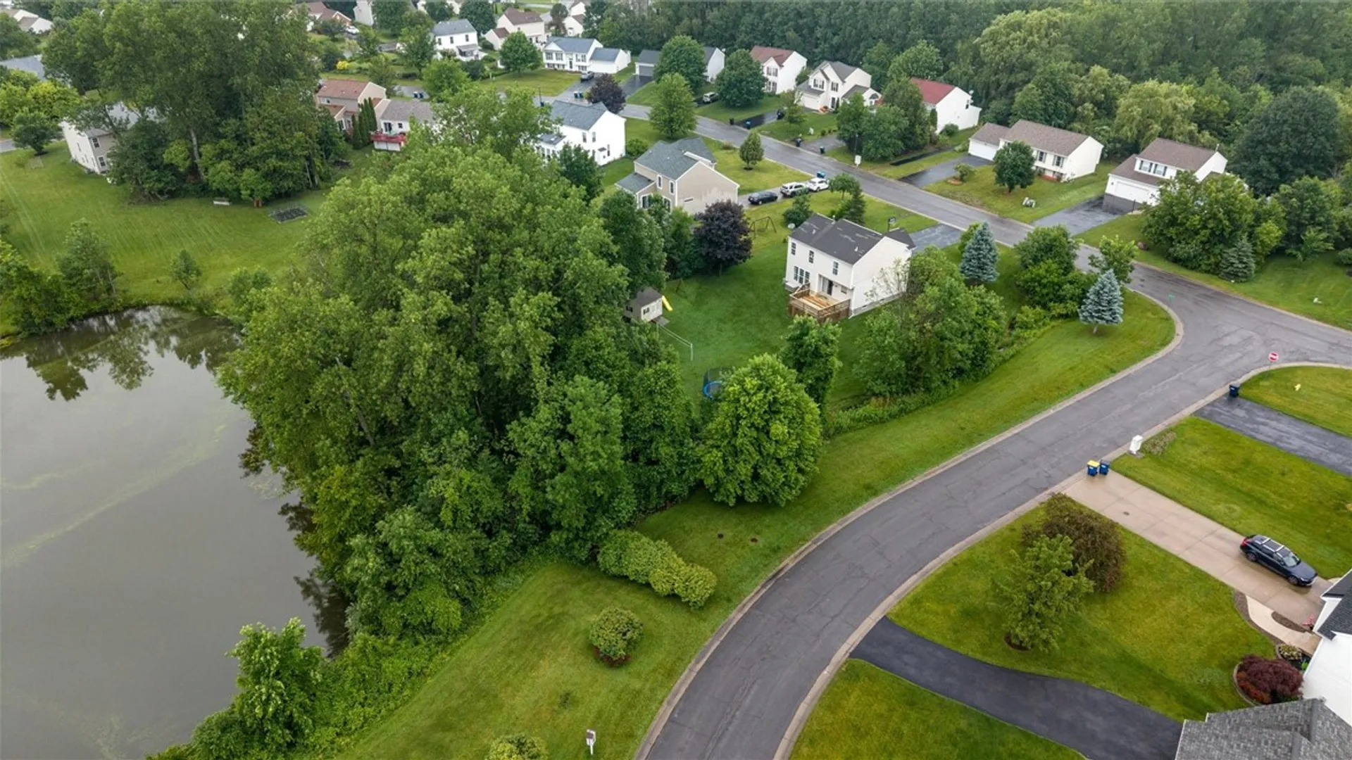Property at 103 Sparrow Drive, Henrietta, NY 14586 45