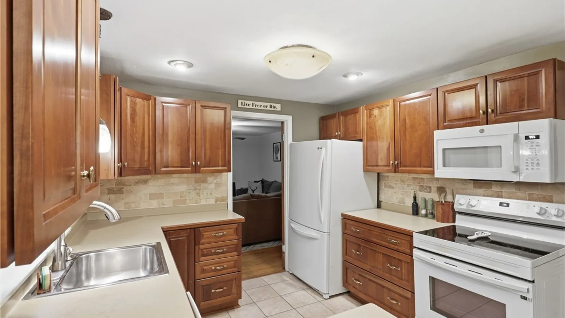 Property at 161 Selborne Chase, Perinton, NY 14450 6