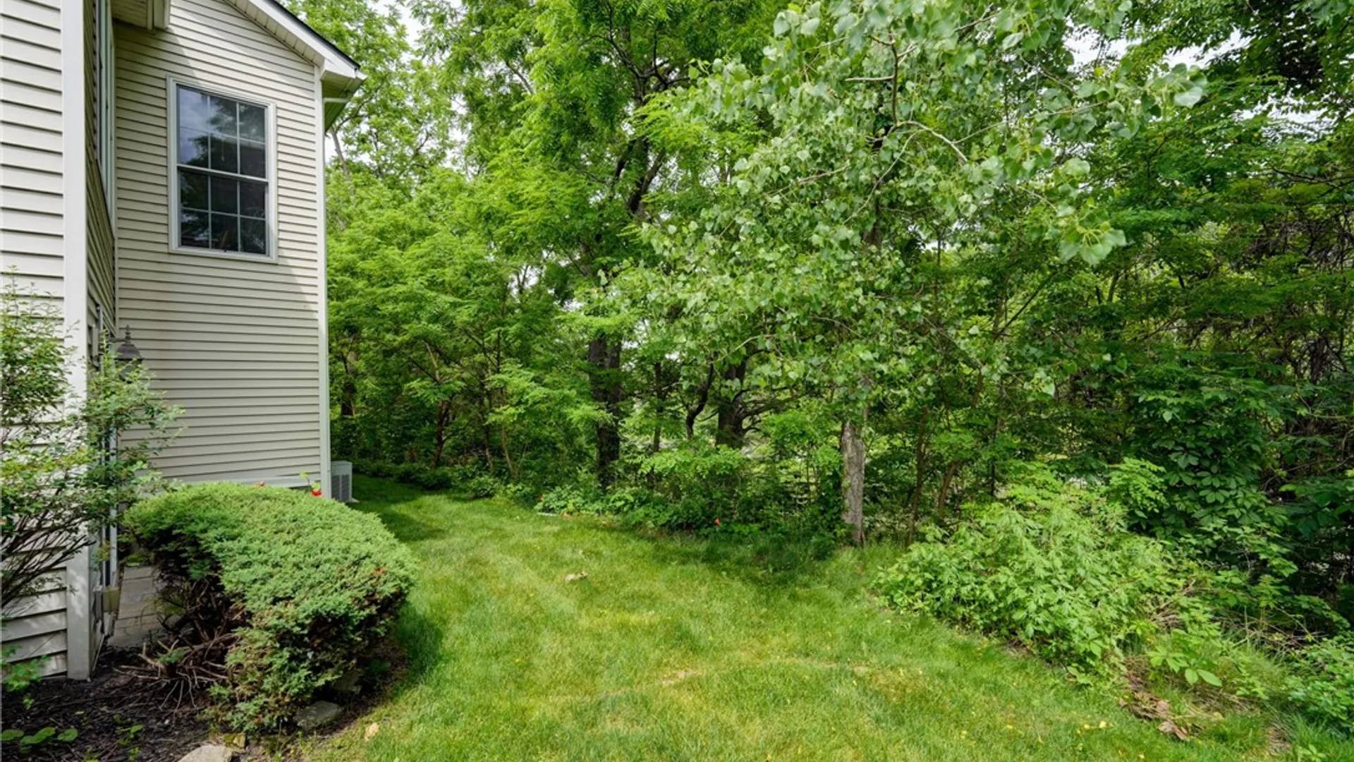 Property at 1037 Chapelhill Drive, Victor, NY 14564 42