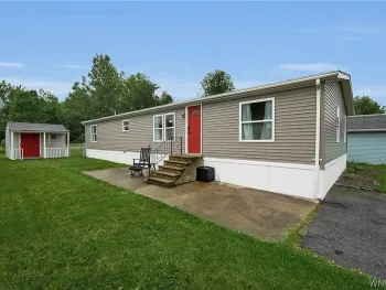Property at 1139 Lockwood Dr, Lockport Town, NY 14094