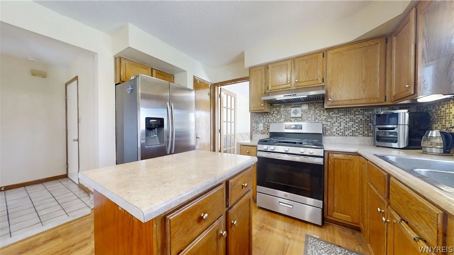Property at 6983 Samantha Ct, Wheatfield, NY 14304 13
